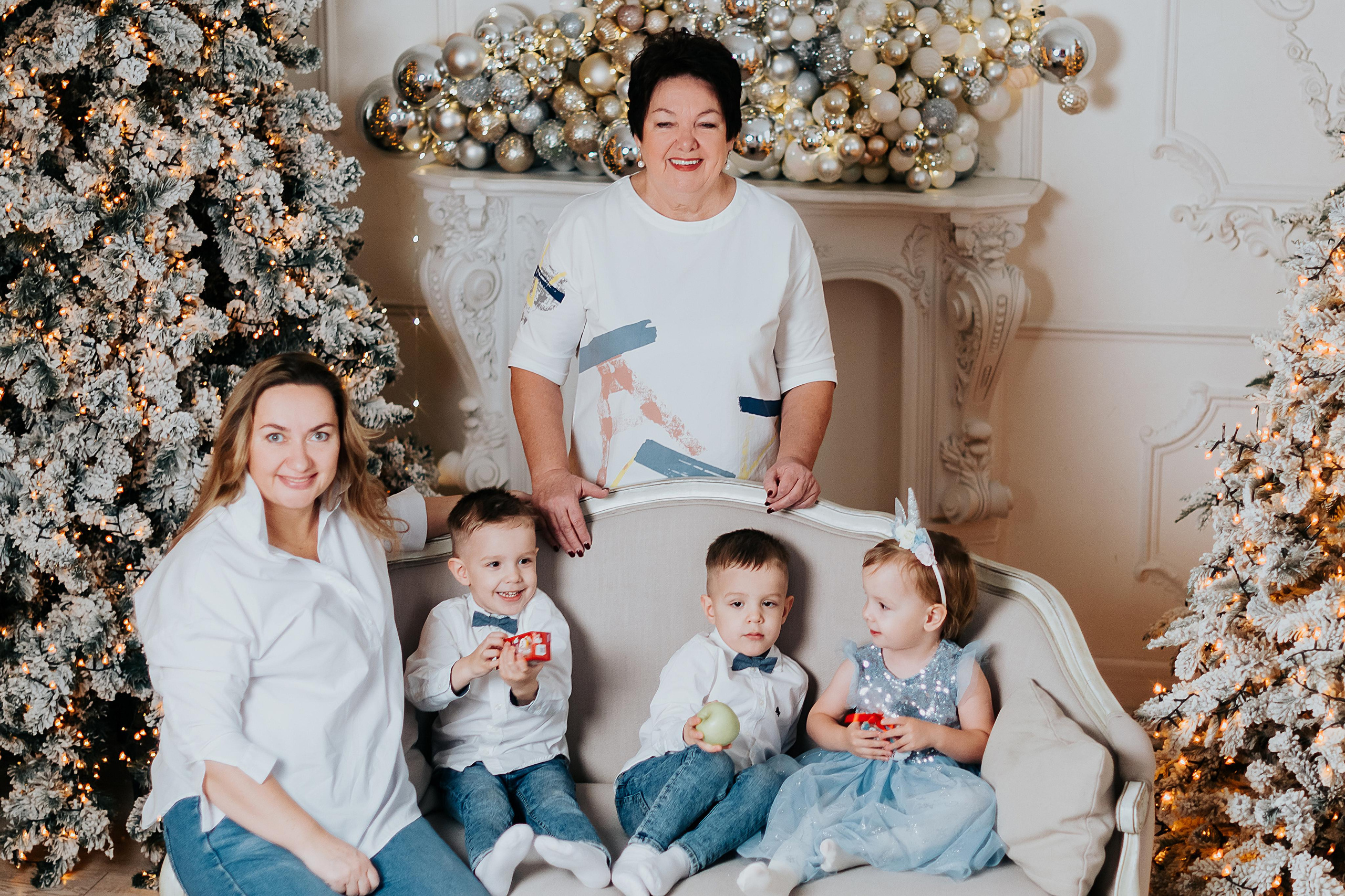 Семенная новогодняя фотосессия Кемерово