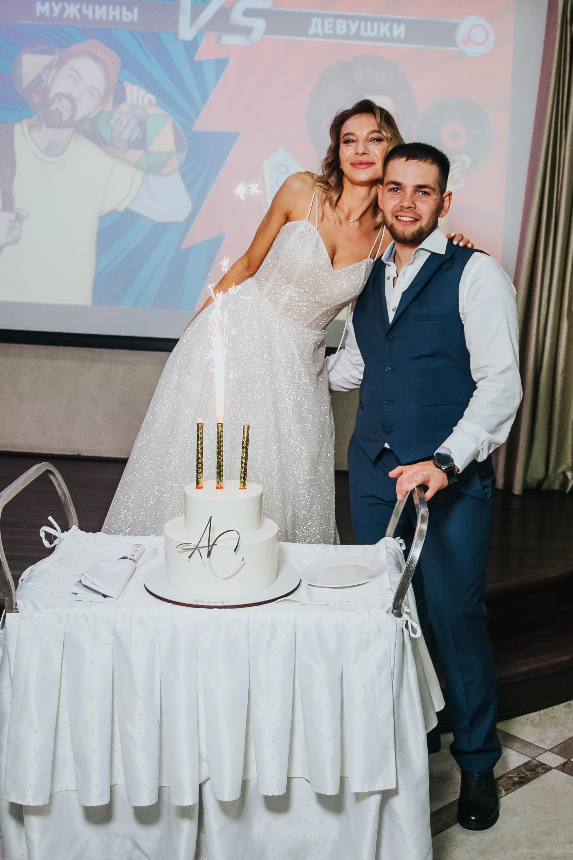 Свадебная фотосессия в гостинице Томь в г. Кемерово