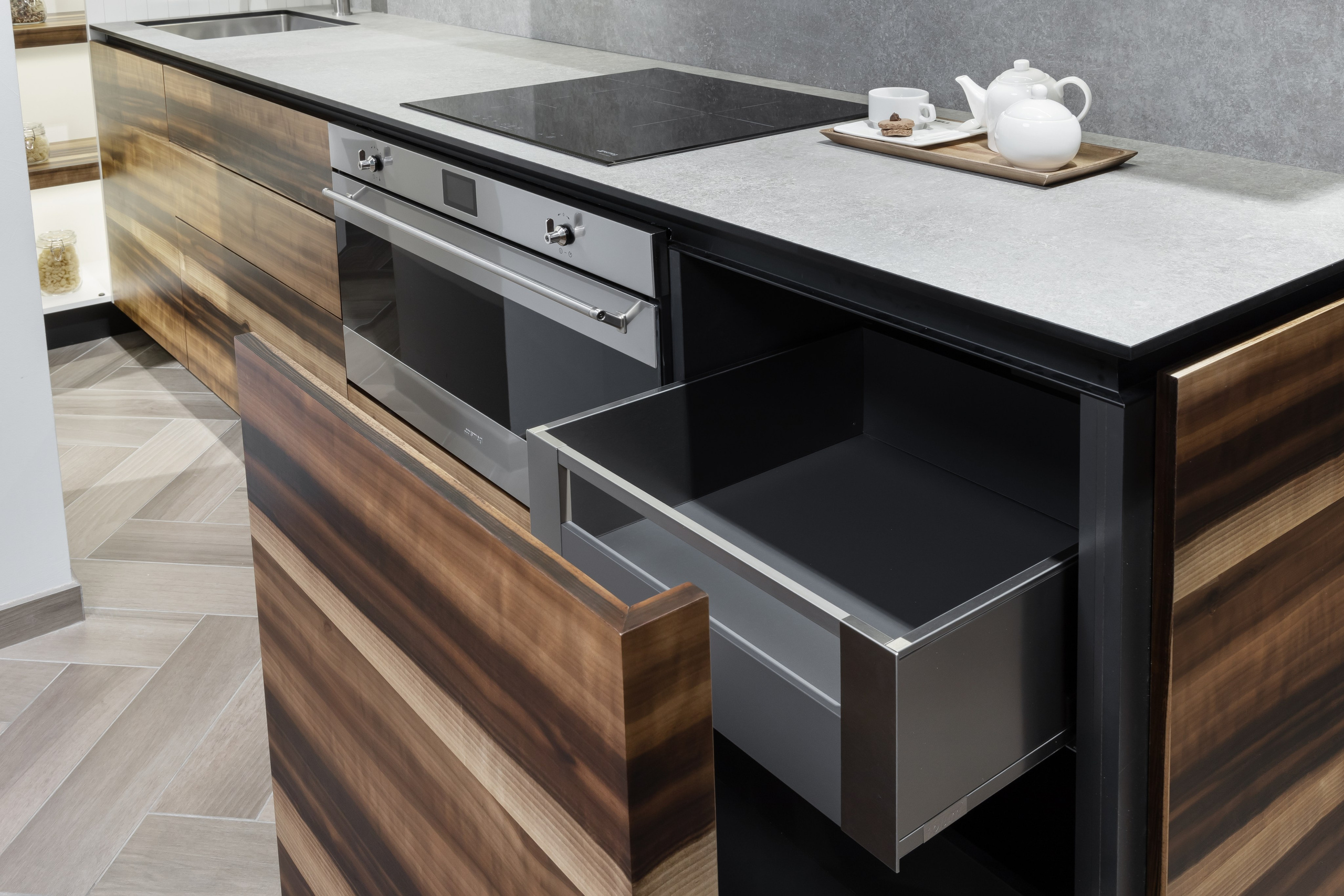 Кухня из натурального шпона. Мебель на заказ