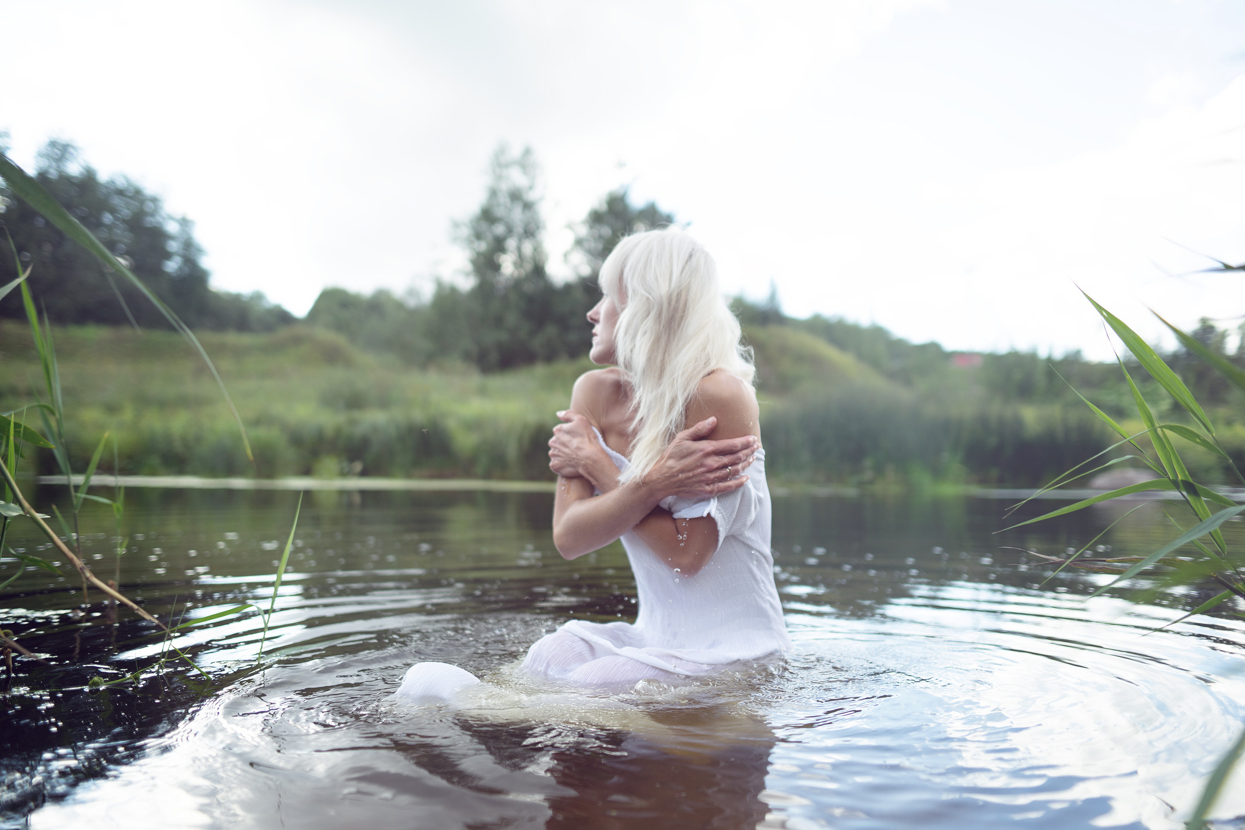 Летняя фотоссесия на речке. Фотограф Шитиков Роман, Roman Rabbit. Роман Шитиков —свадебный, семейный фотограф в Санкт-Петербурге