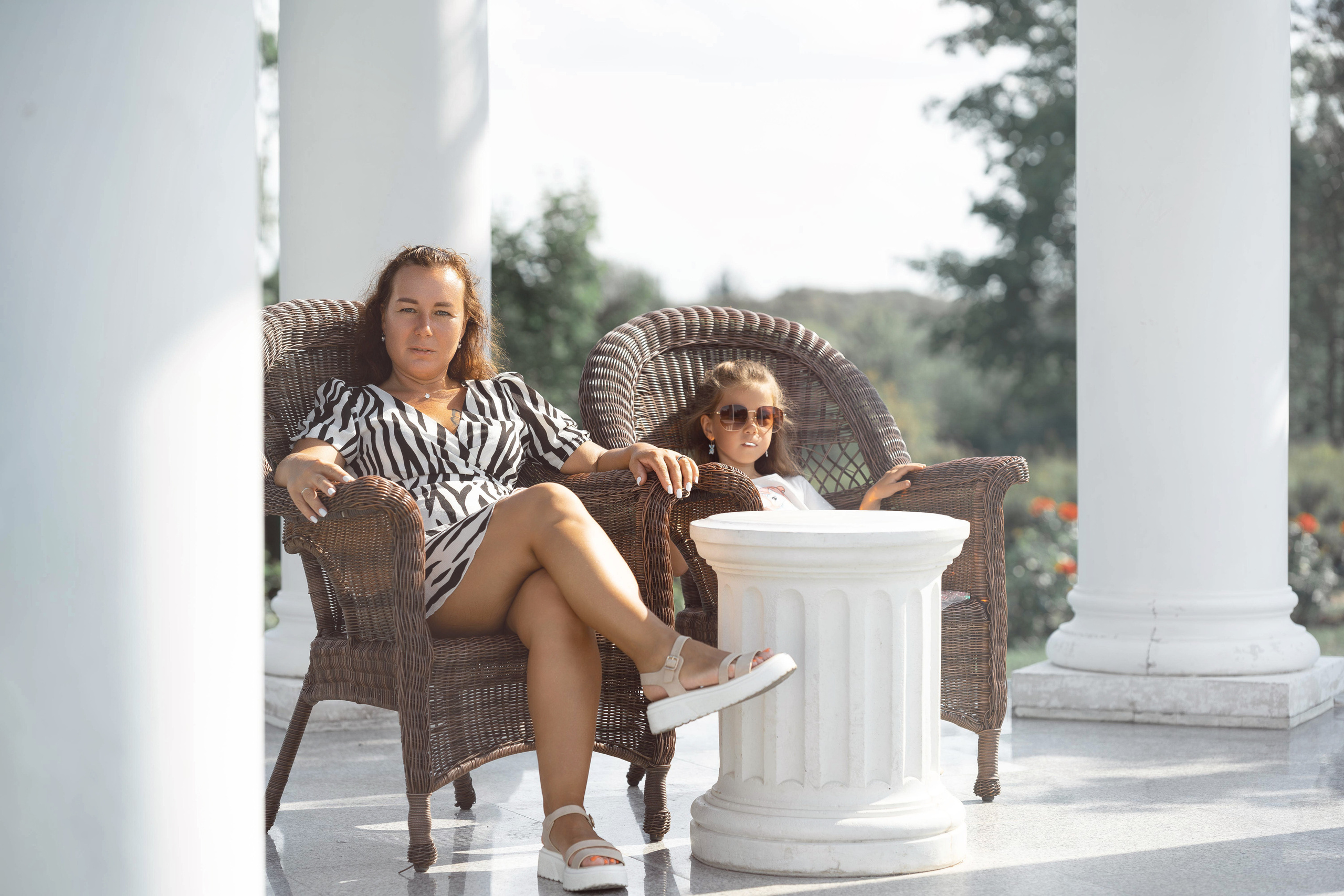 Семейная фотосессия в парке летом. Семейный фотограф Шитиков Роман. Роман Шитиков —свадебный, семейный фотограф в Санкт-Петербурге