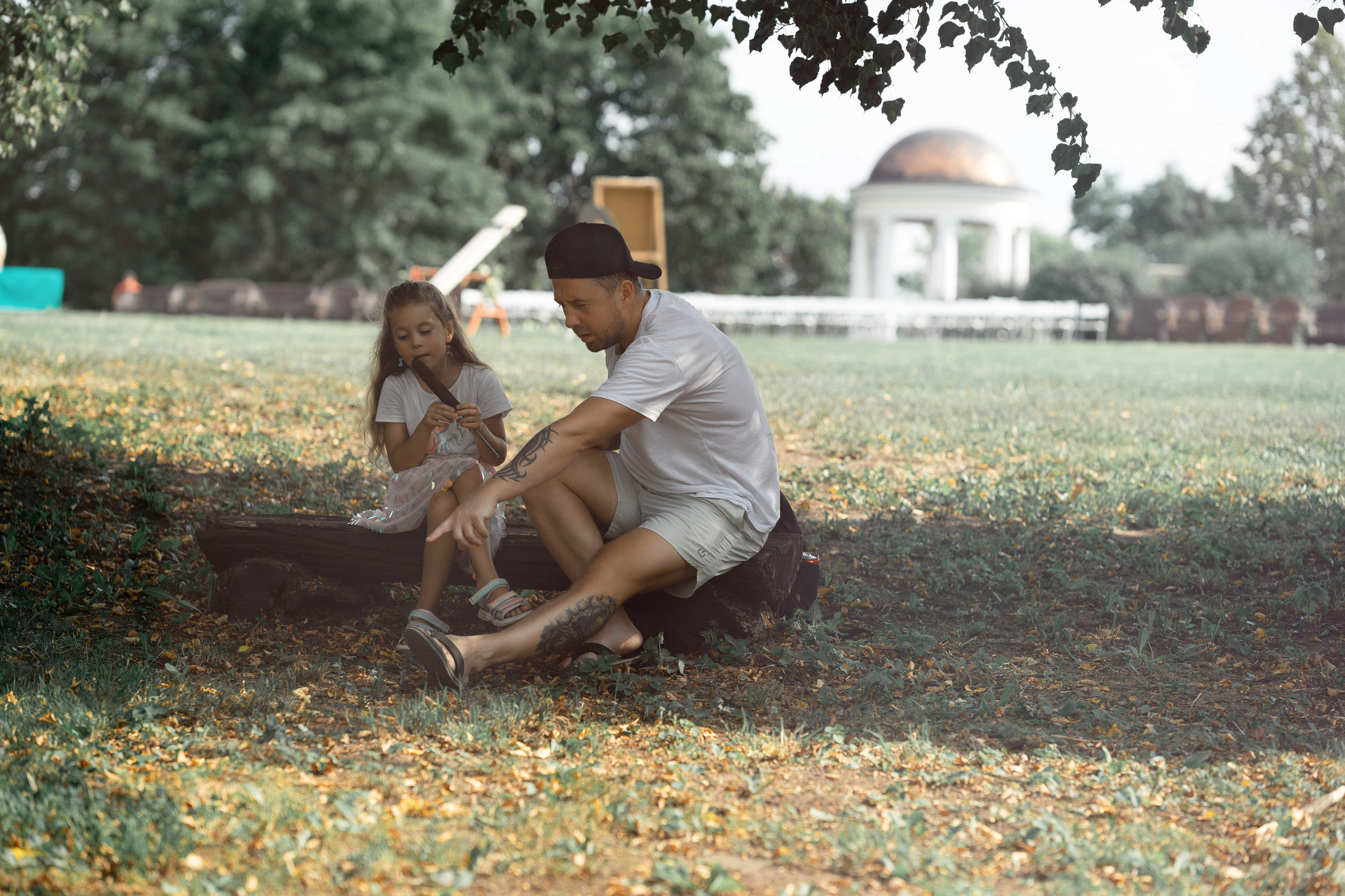 Семейная фотосессия в парке летом. Семейный фотограф Шитиков Роман. Роман Шитиков —свадебный, семейный фотограф в Санкт-Петербурге