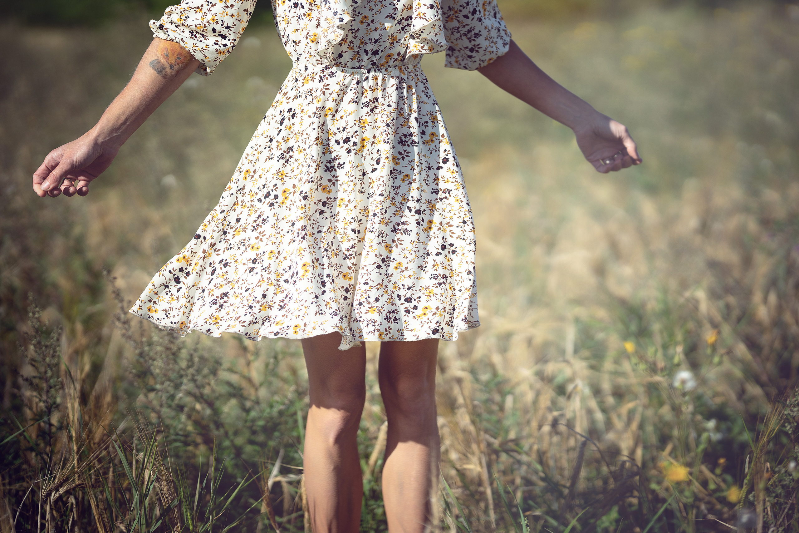 Летняя фотоссесия на речке. Фотограф Шитиков Роман, Roman Rabbit. Роман Шитиков —свадебный, семейный фотограф в Санкт-Петербурге