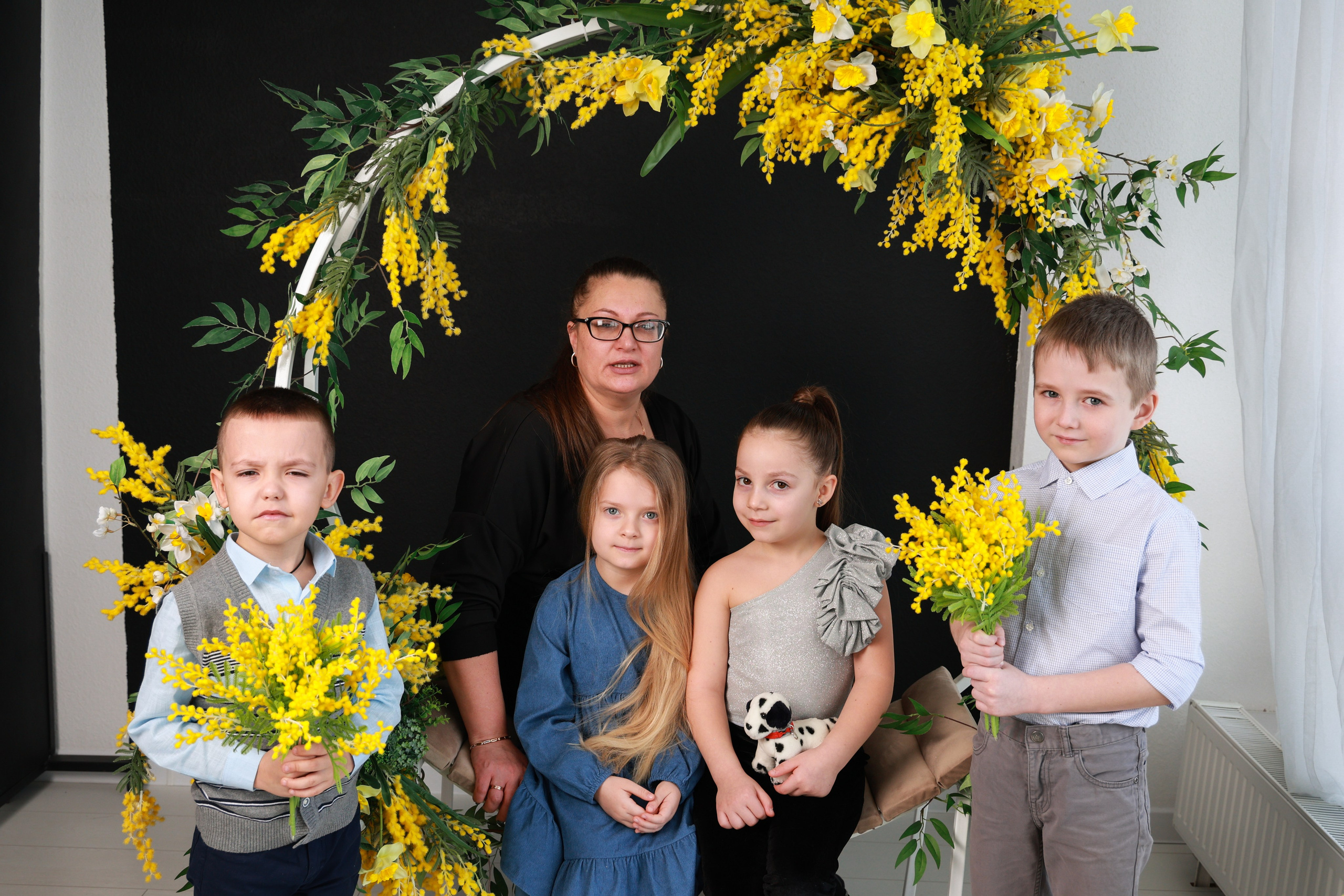 Выпускные съемки «Детский сад» Групповые фото. «ФотоЛерия» ФОТОГРАФ ВЫПУСКНЫЕ АЛЬБОМЫ