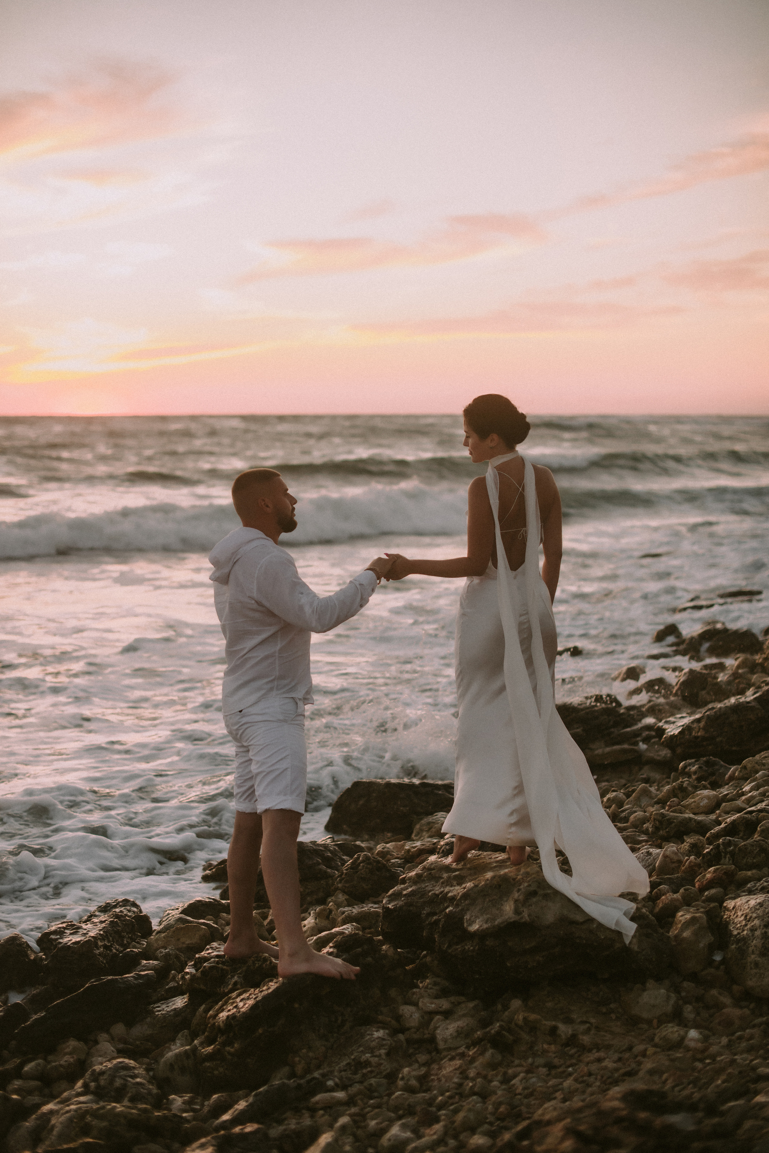 Казачья бухта. закат для двоих. Свадебный, женский, семейный фотограф в Севастополе Юлия Мошенко