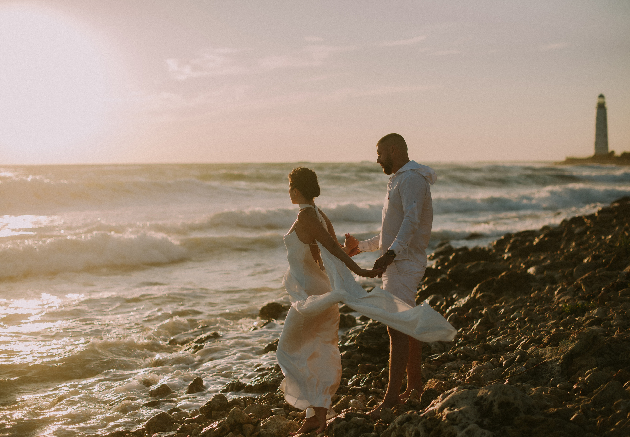 Казачья бухта. закат для двоих. Свадебный, женский, семейный фотограф в Севастополе Юлия Мошенко