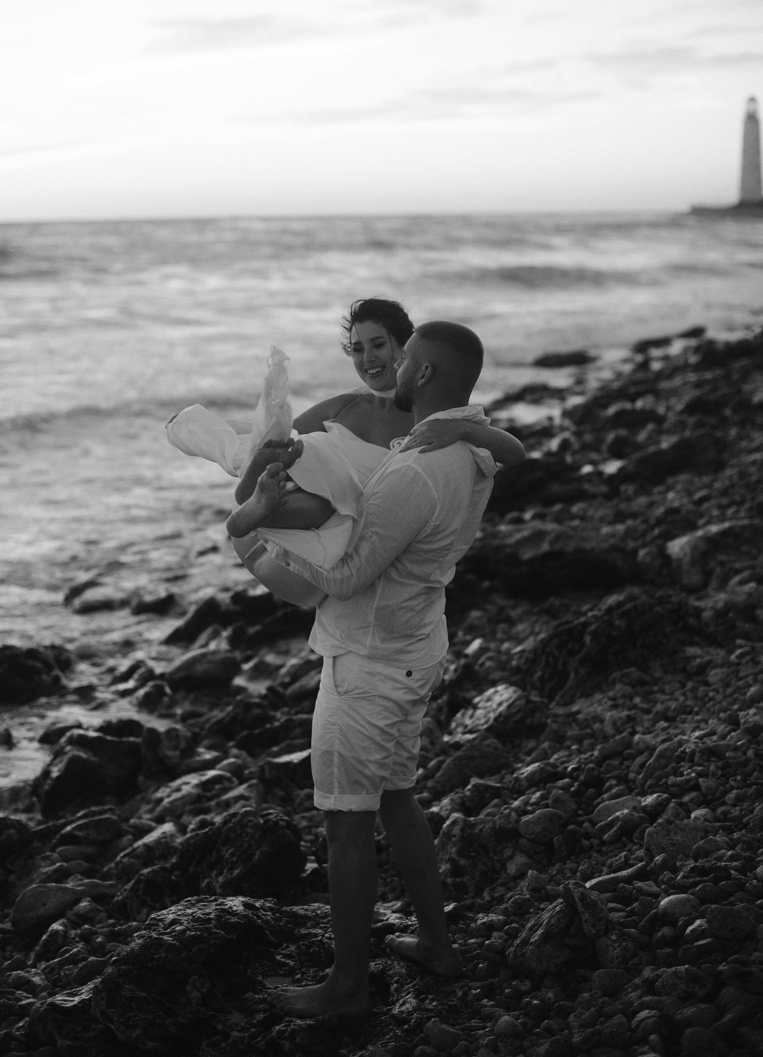 Казачья бухта. закат для двоих. Свадебный, женский, семейный фотограф в Севастополе Юлия Мошенко