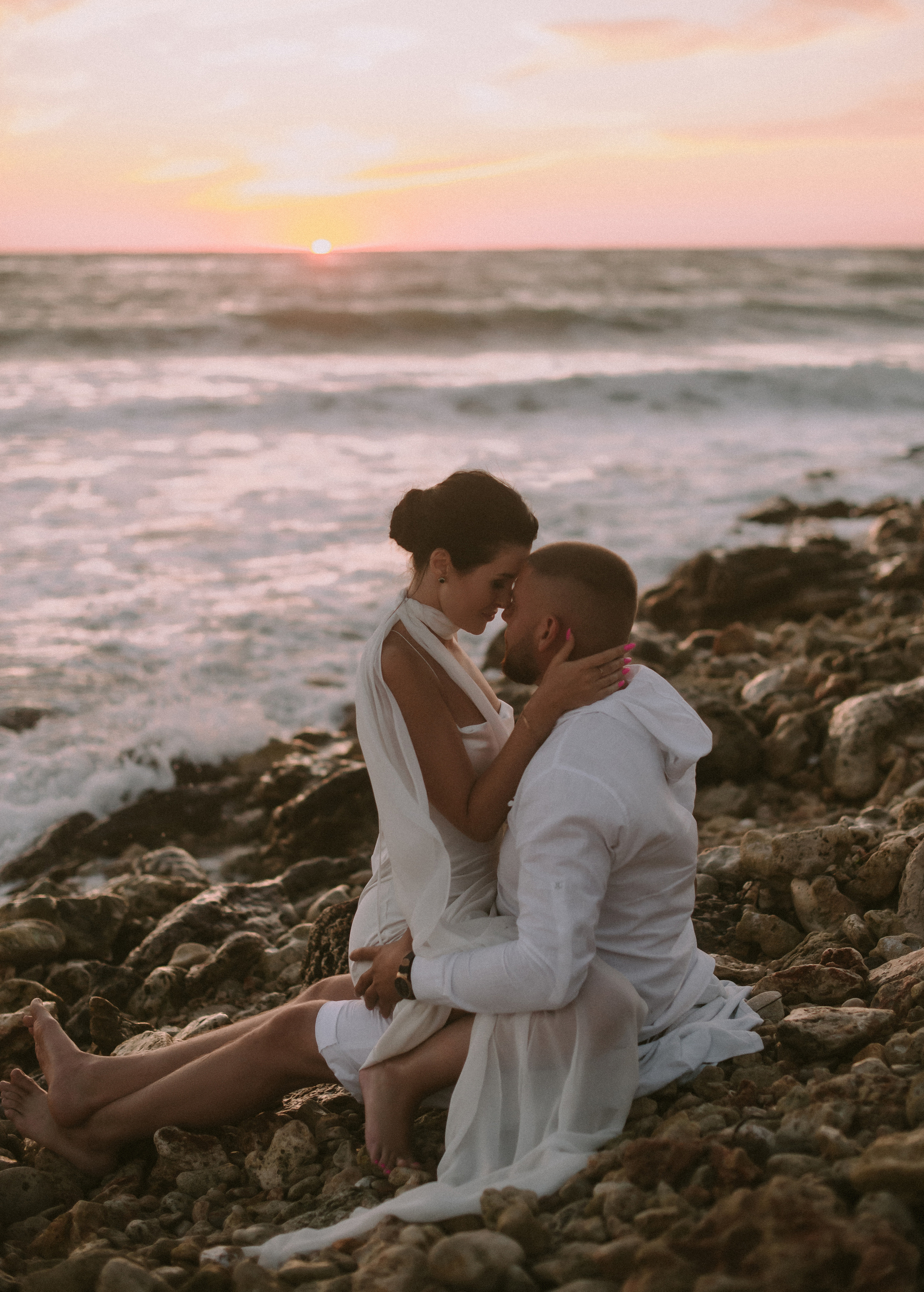 Казачья бухта. закат для двоих. Свадебный, женский, семейный фотограф в Севастополе Юлия Мошенко