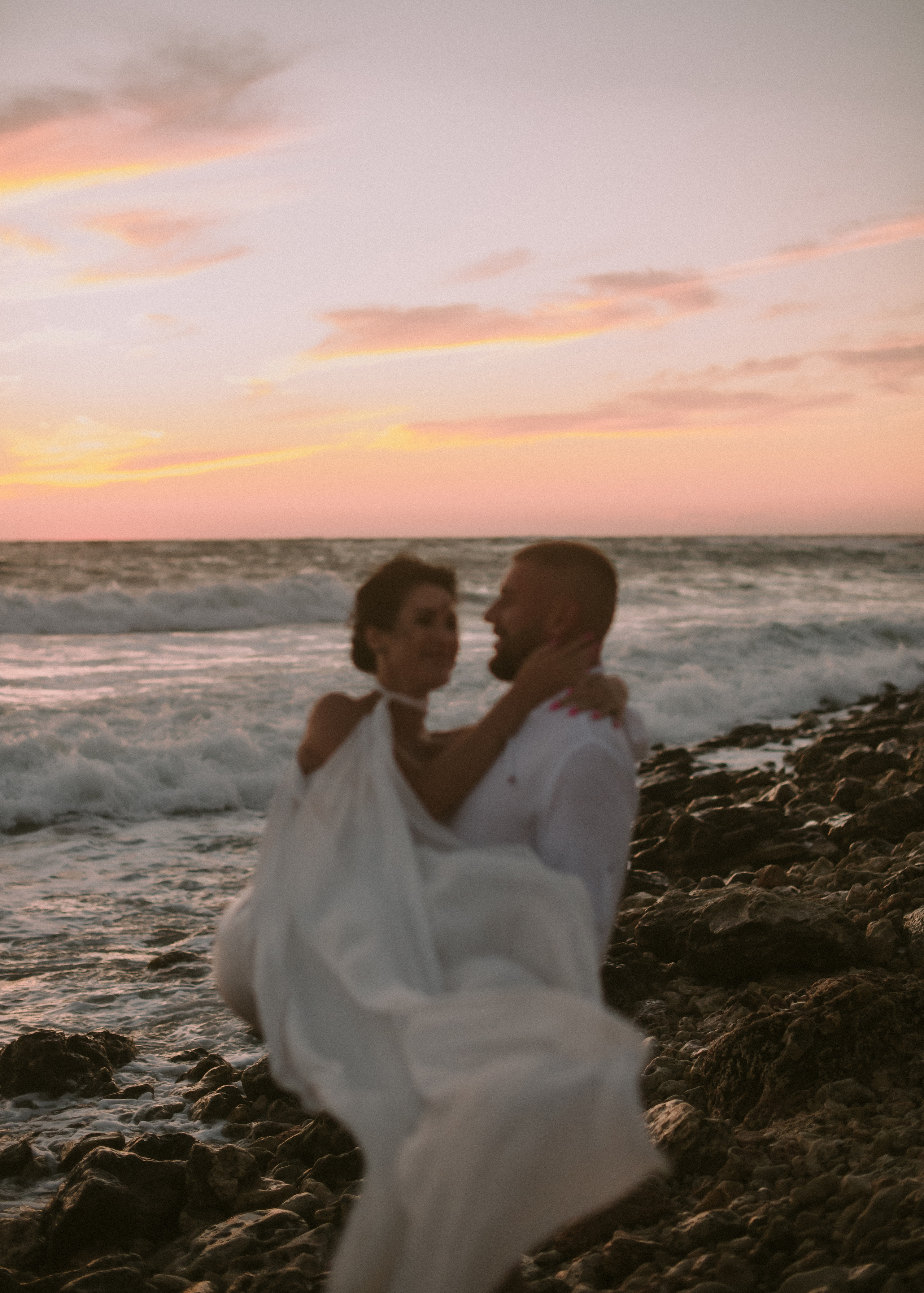 Казачья бухта. закат для двоих. Свадебный, женский, семейный фотограф в Севастополе Юлия Мошенко