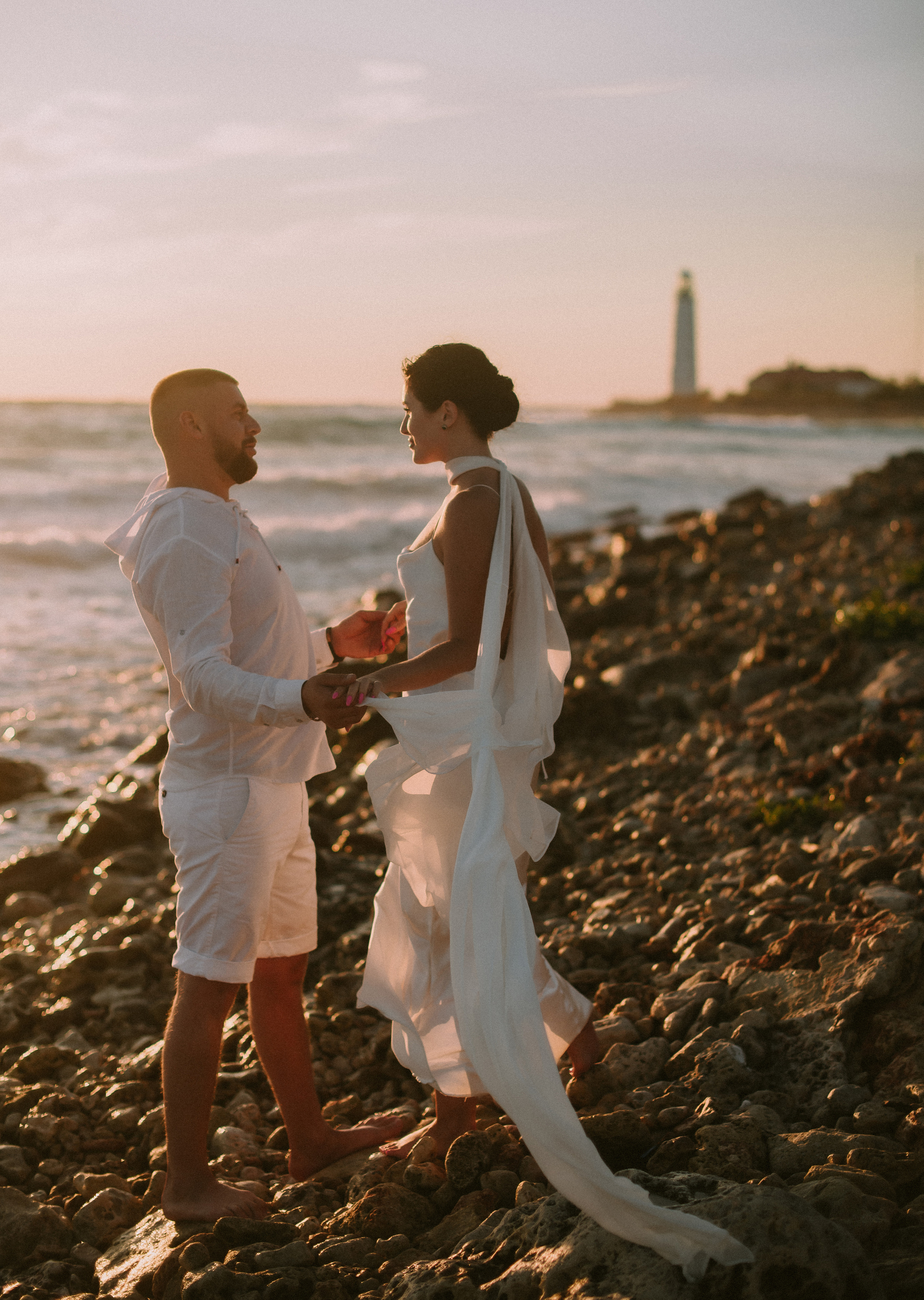 Казачья бухта. закат для двоих. Свадебный, женский, семейный фотограф в Севастополе Юлия Мошенко