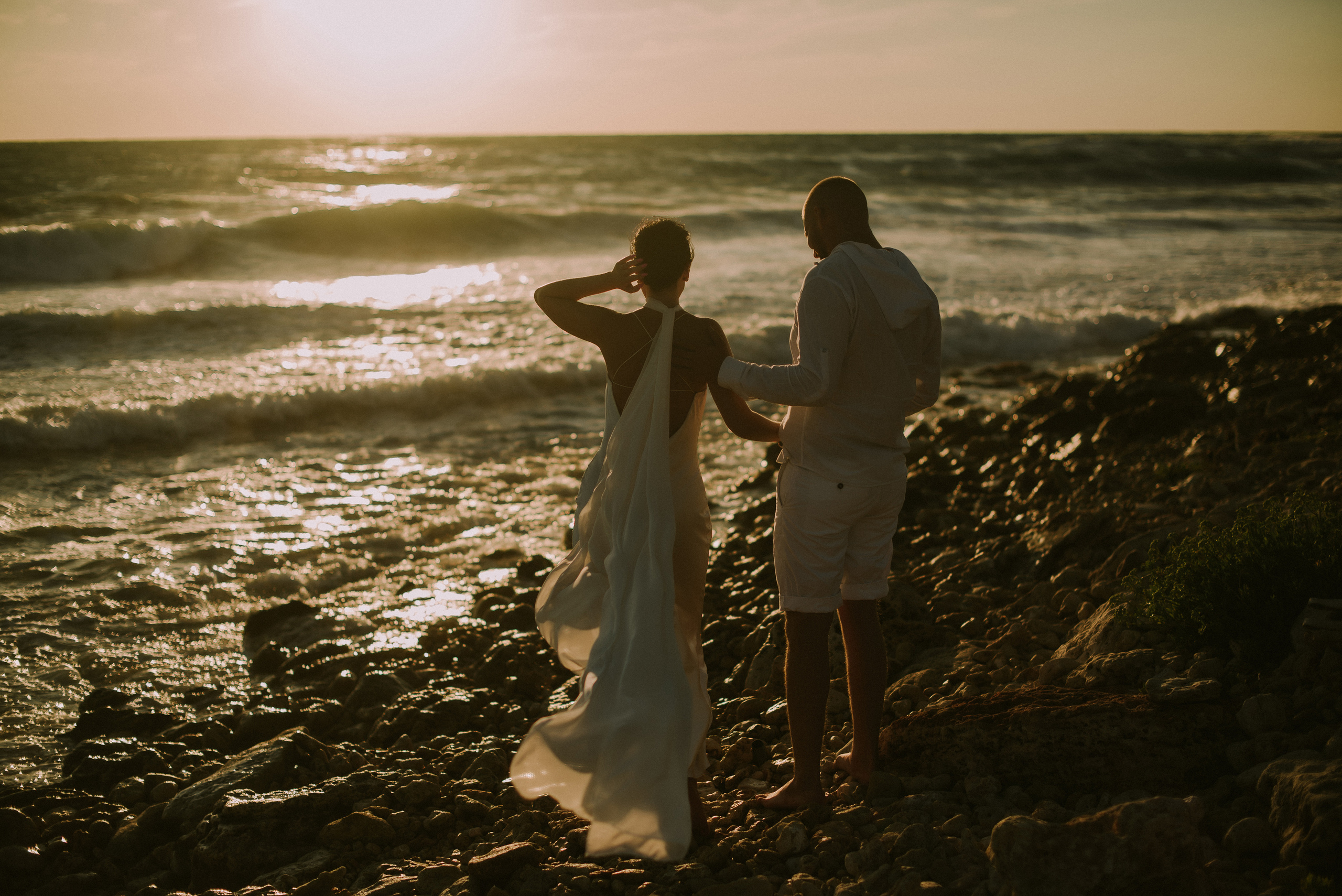 Казачья бухта. закат для двоих. Свадебный, женский, семейный фотограф в Севастополе Юлия Мошенко