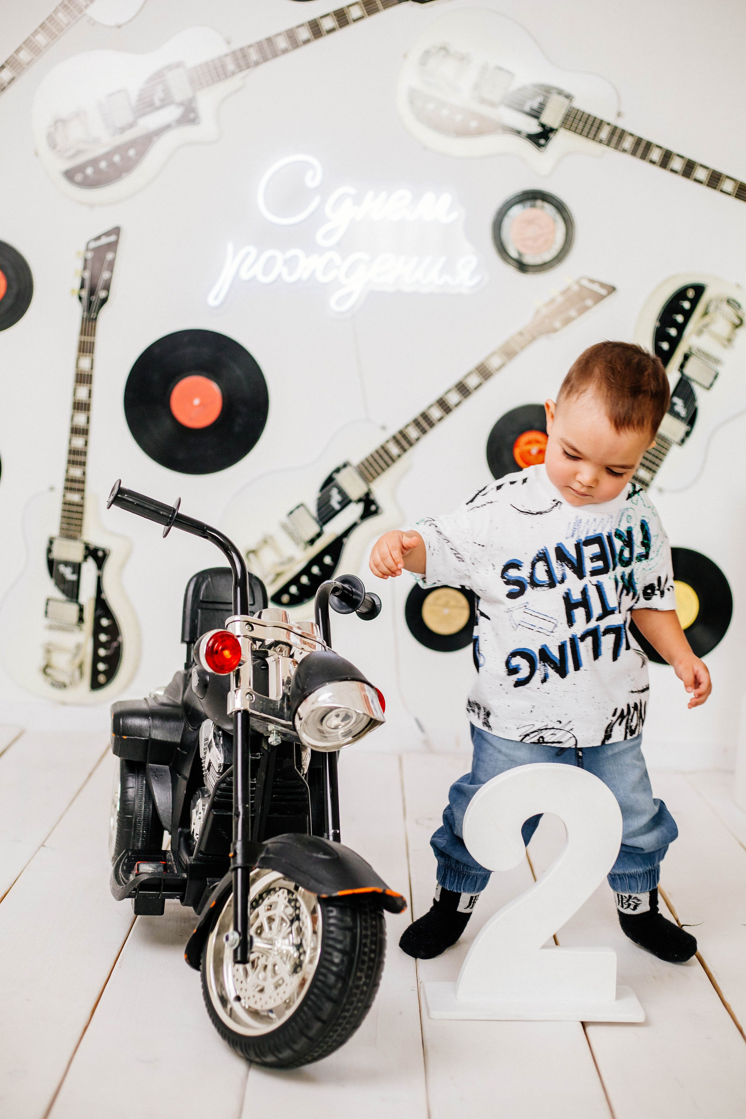 Лев с семьей. Рыжова Тамара