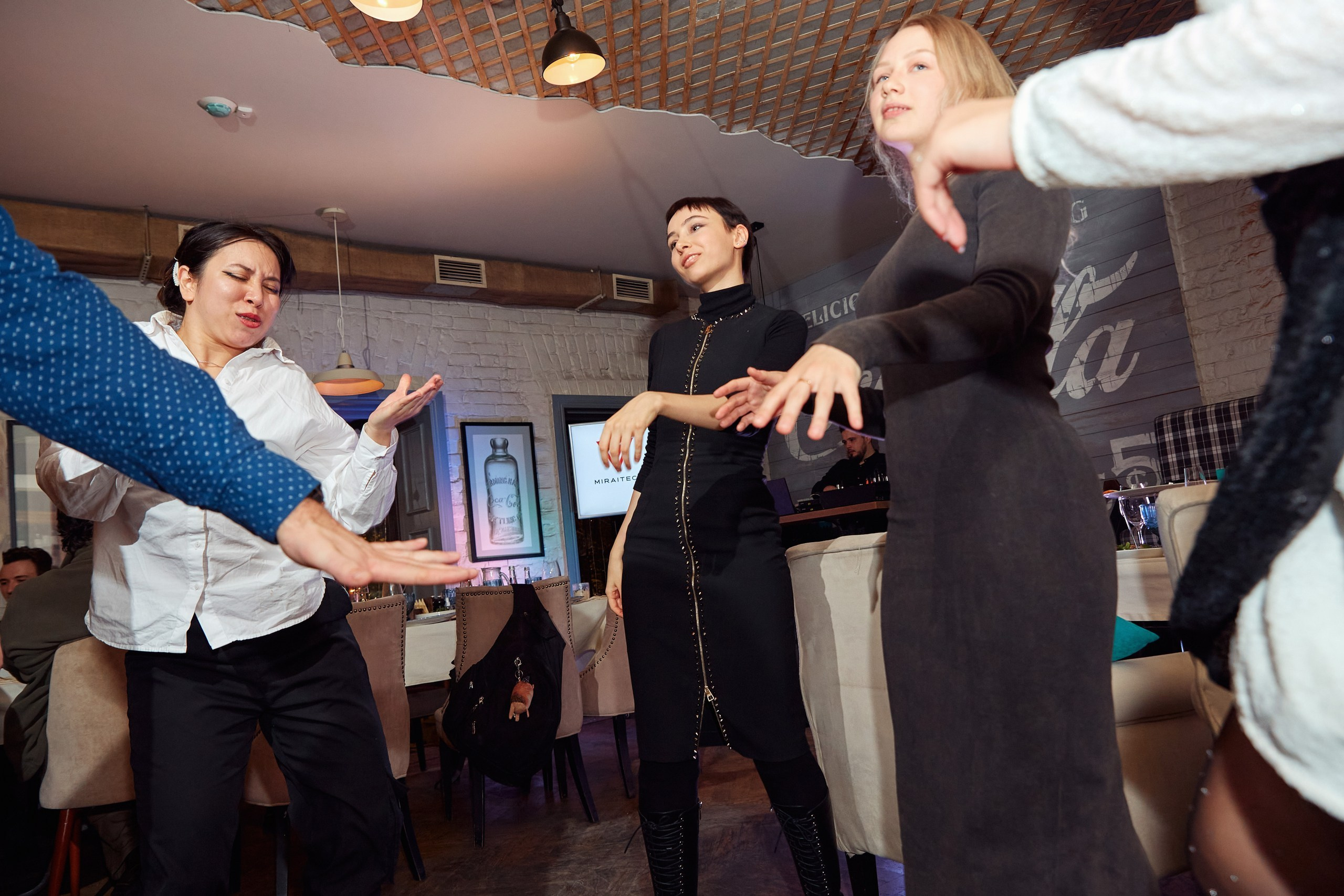 Компании Miraitech-Mavstech / Ресторан MUKKA. Антон Артюшин, портретный фотограф. Москва