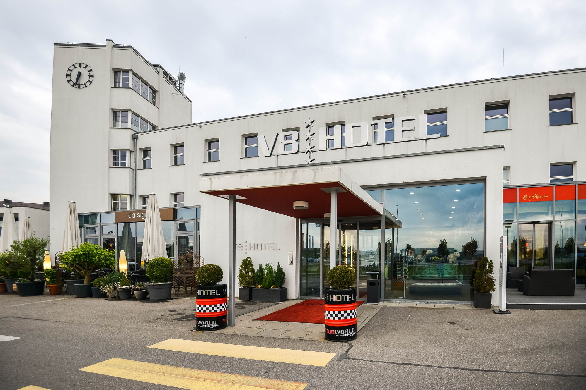 V8 Hotel Motorworld, germany, минск фотограф, репортажной фотограф Беларусь,  фотограф в Минске, Алексей Матюшков, фоторепортер Беларуси, Репортажная съемка мероприятий,  день рождения