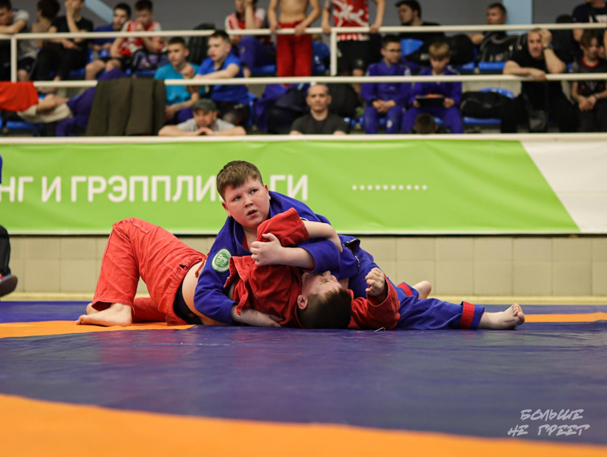 ПЕРВЕНСТВО УРФО ПО СПОРТИВНОЙ БОРЬБЕ ГРЭППЛИНГ И ГРЭППЛИНГ-ГИ. Больше не греет