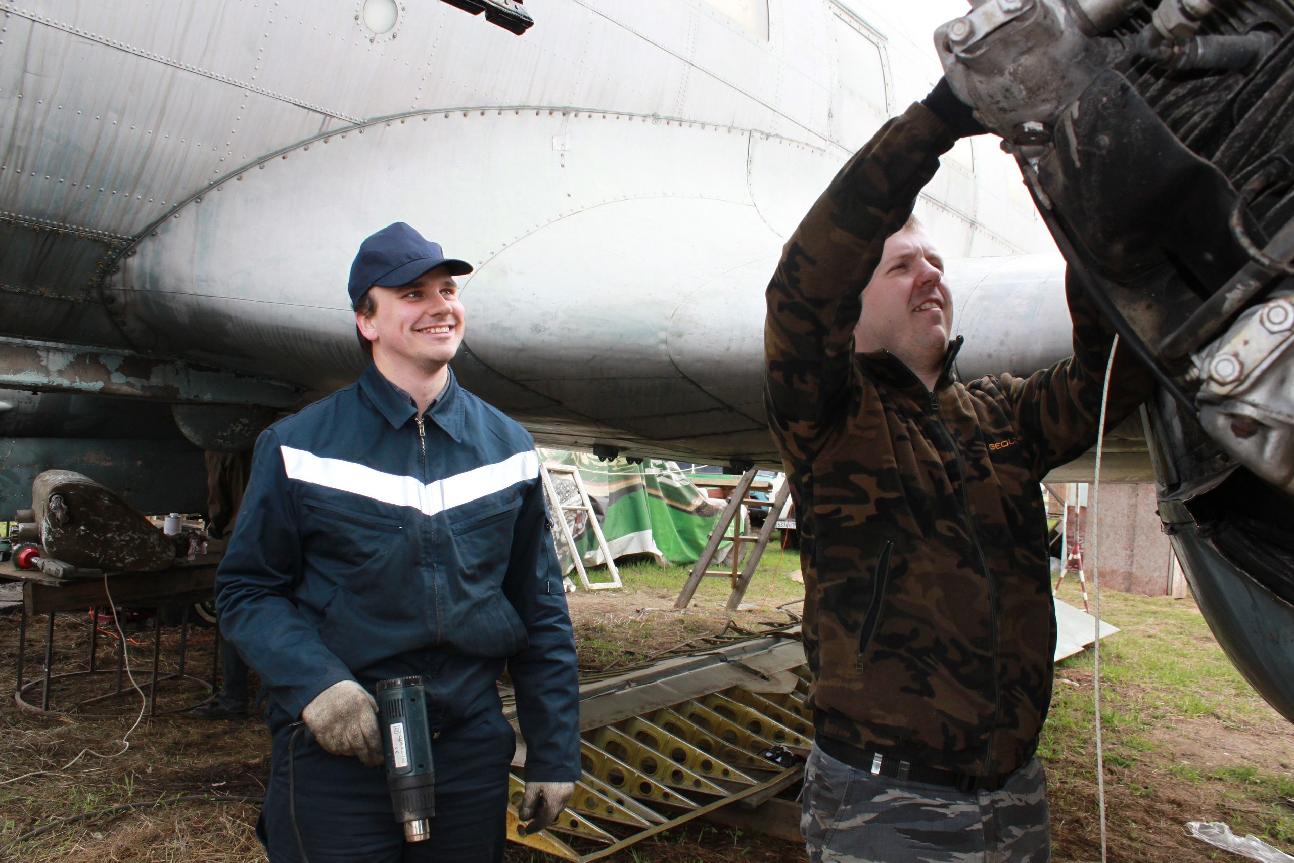 Ил-14Т «Голубая Мечта» работы в Тушино (2011 г.). Фотоальбом показывающий увлекательный мир авиации и мир медведей Андрея Иванова