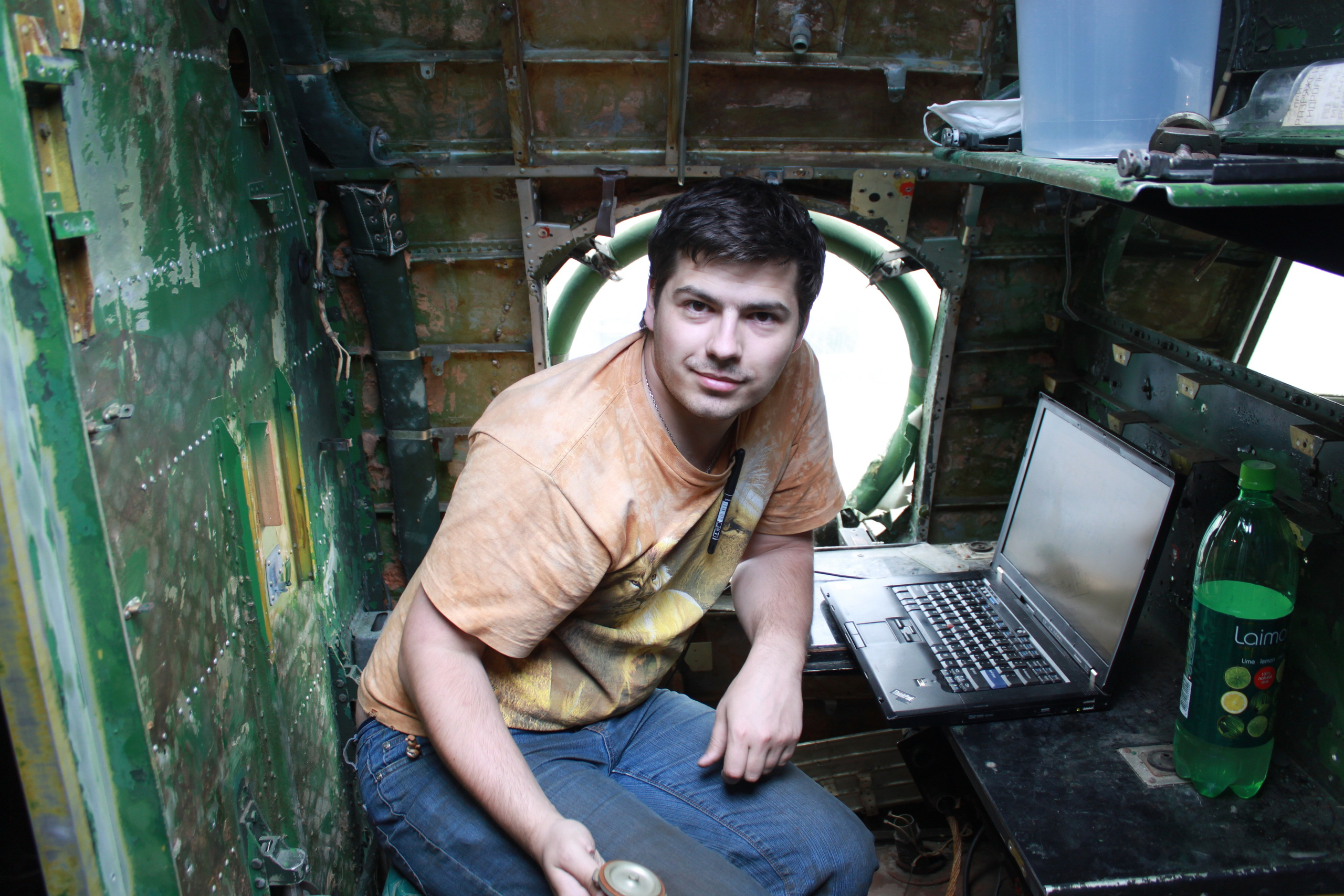 Ил-14Т «Голубая Мечта» работы в Тушино (2011 г.). Фотоальбом показывающий увлекательный мир авиации и мир медведей Андрея Иванова