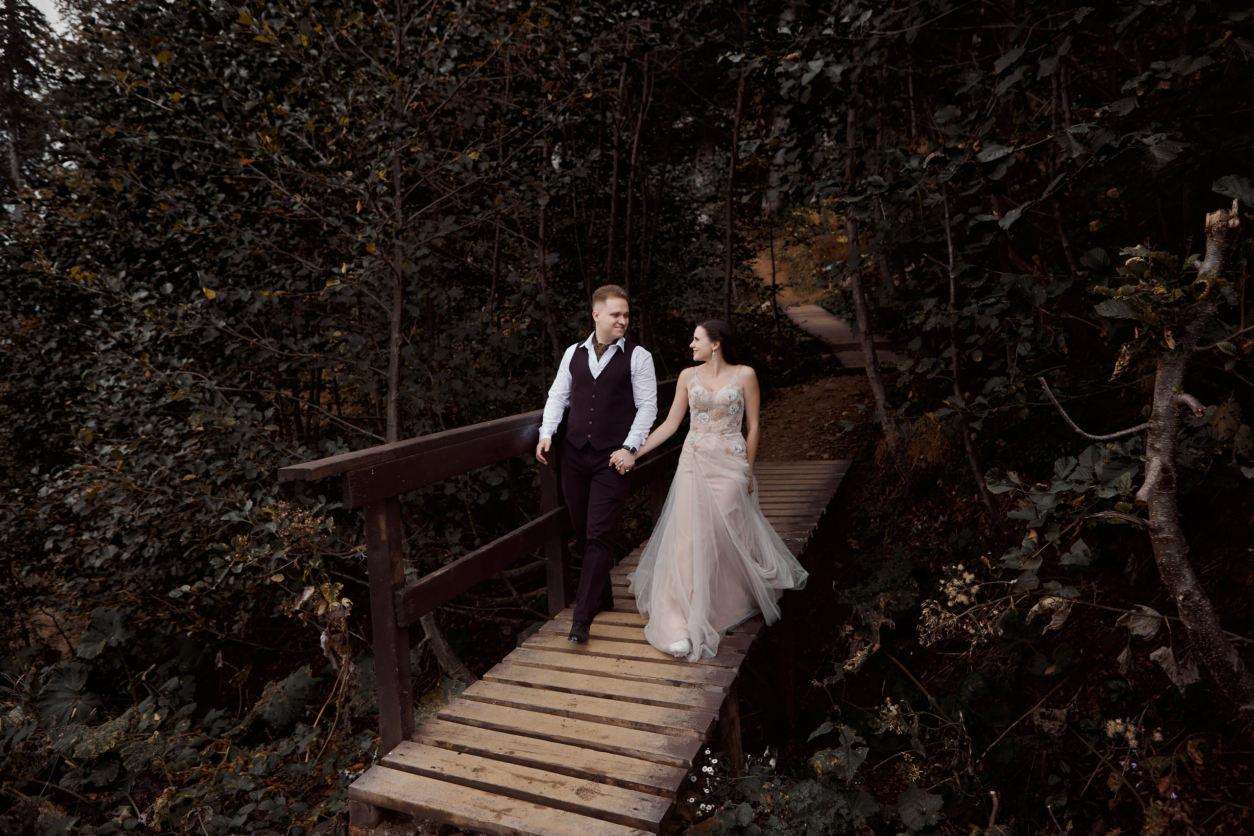 Свадебная фотосессия в горах. Свадебный и семейный фотограф в Сочи-Красной поляне Ларионова Анна