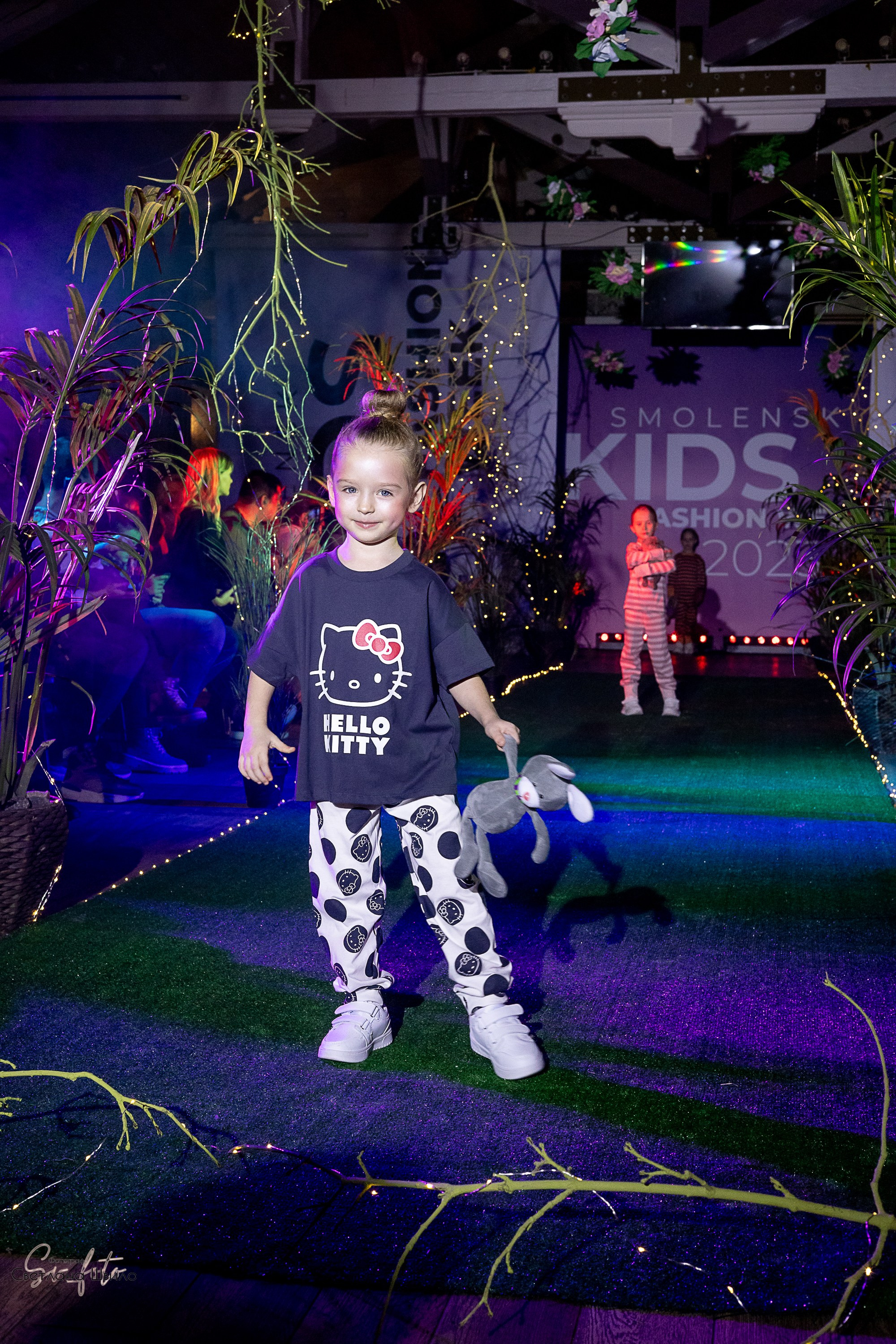 Smolensk Fashion Week_показы_ДЕНЬ 3_ФИНАЛ_Алиса в стране чудес. Главная