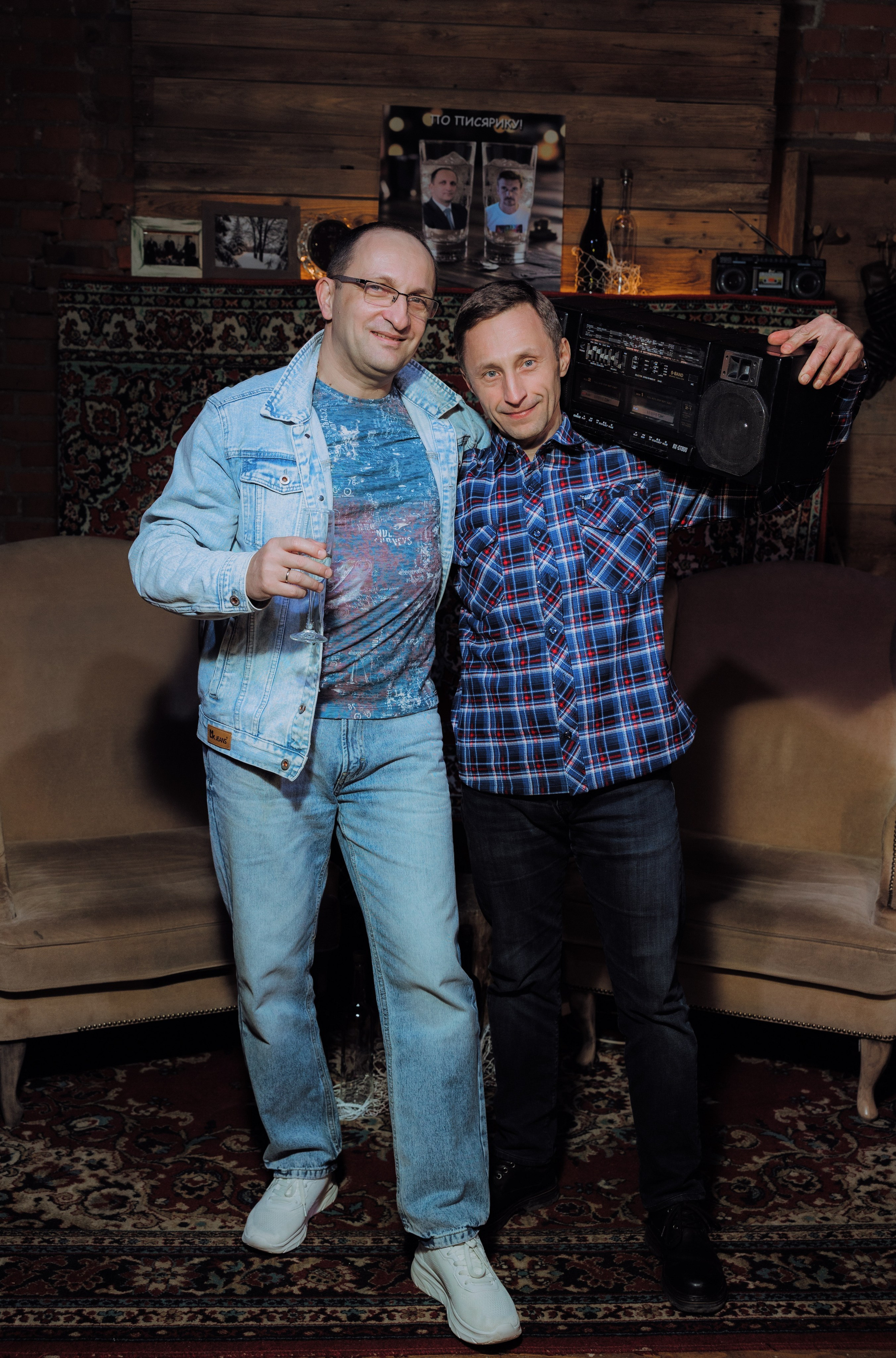 Юбилей 50 лет в стиле 90 в AG LOFT. АНДРЕЙ ШИРКАЛИН РЕПОРТАЖНЫЙ ФОТОГРАФ МОСКВА НА КОРПОРАТИВ, ДЕНЬ РОЖДЕНИЯ, БАНКЕТ, КОНФЕРЕНЦИЮ, ТИМБИЛДИНГ