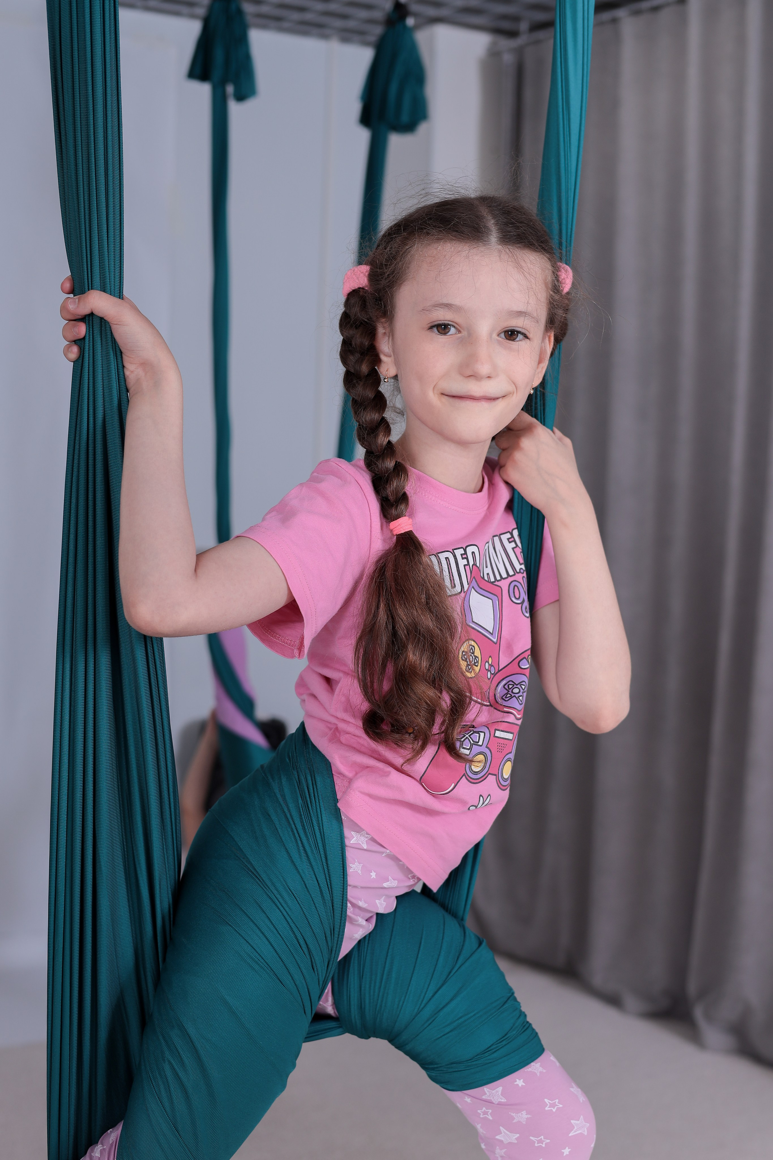 Детская аэройога. Фотограф Надршина Лилия