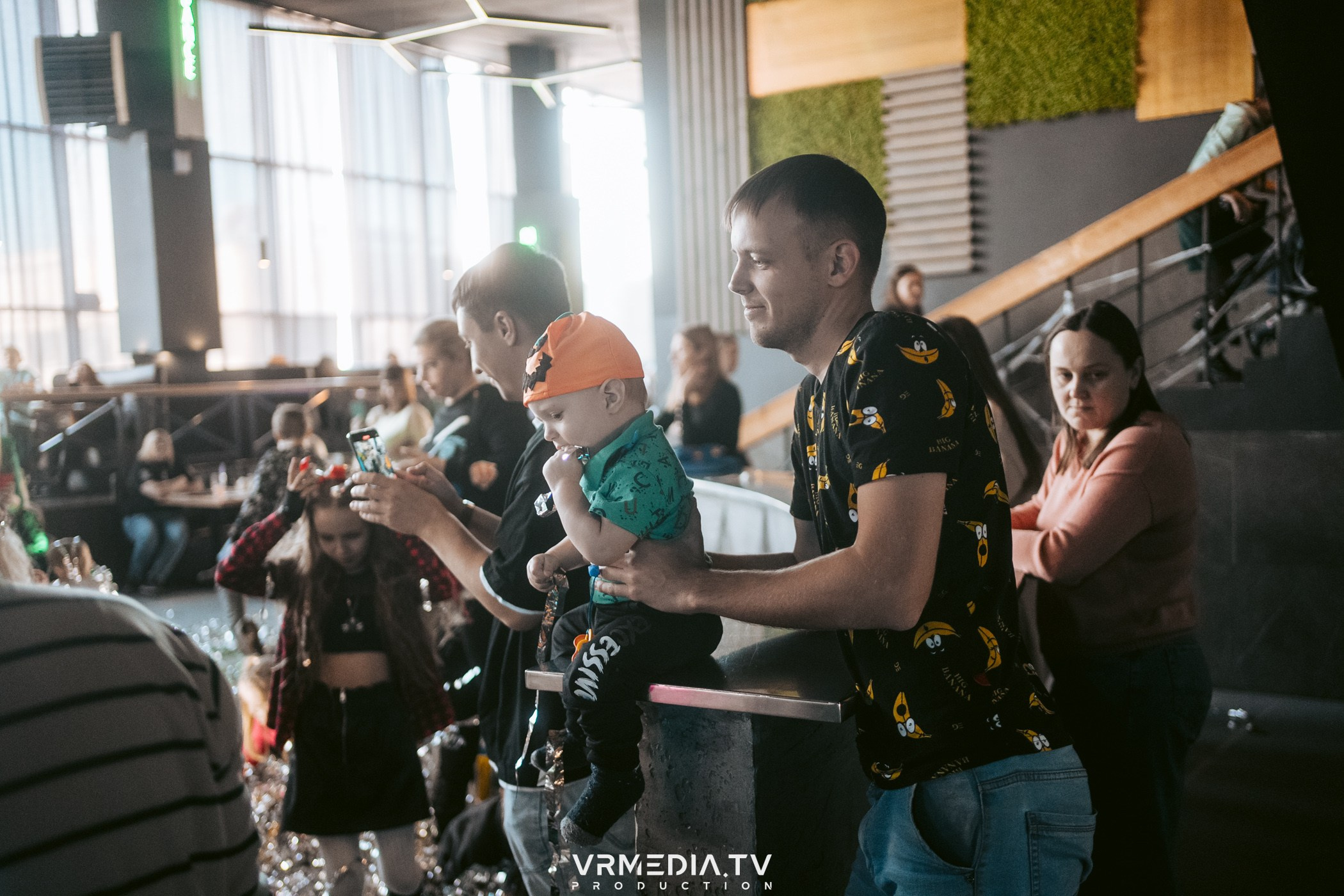 Baby time в баре «Друзья»