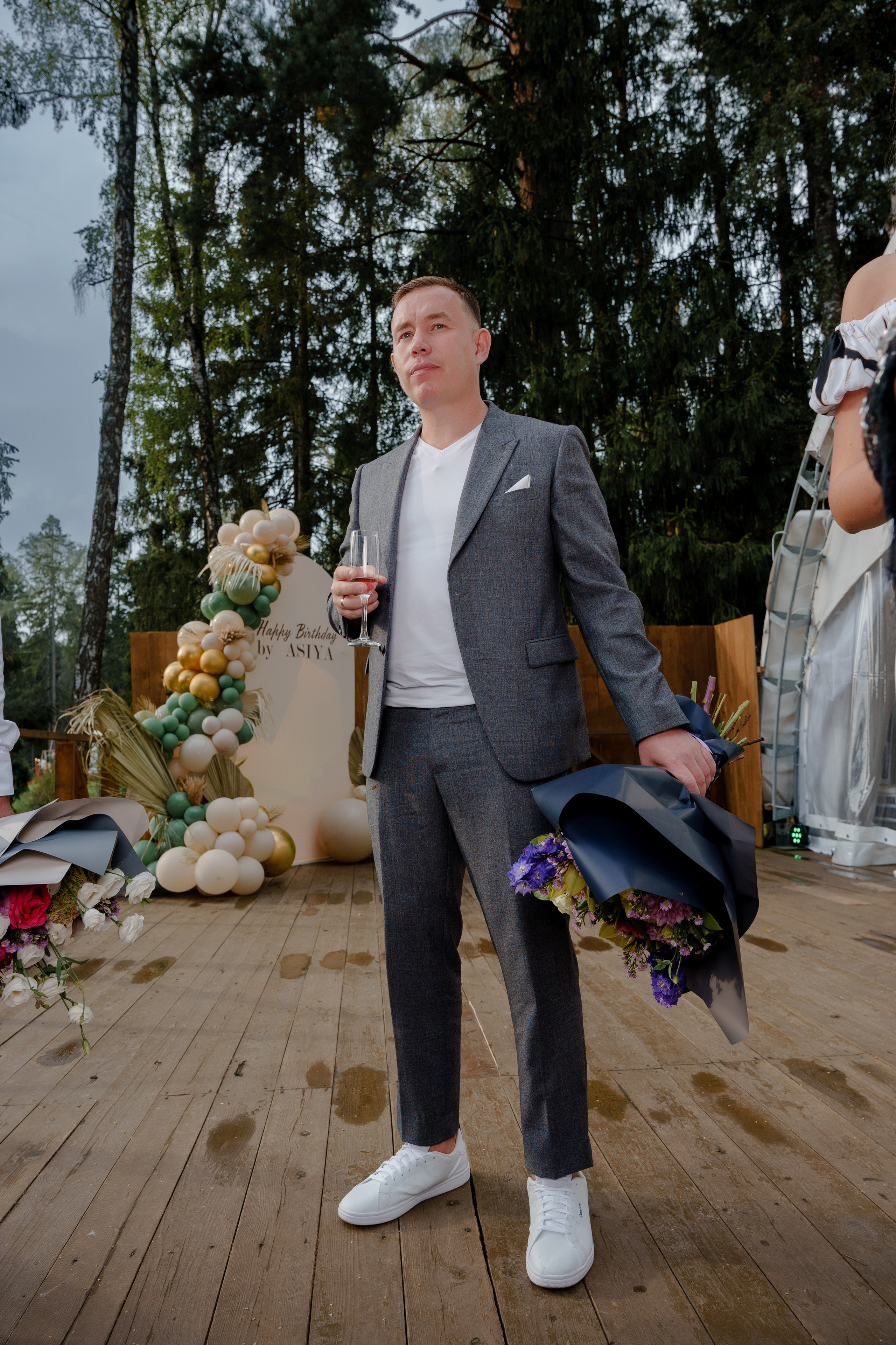 День рождения в шатре на водохранилище. Репортажный фотограф Москва Сергей Дружинин