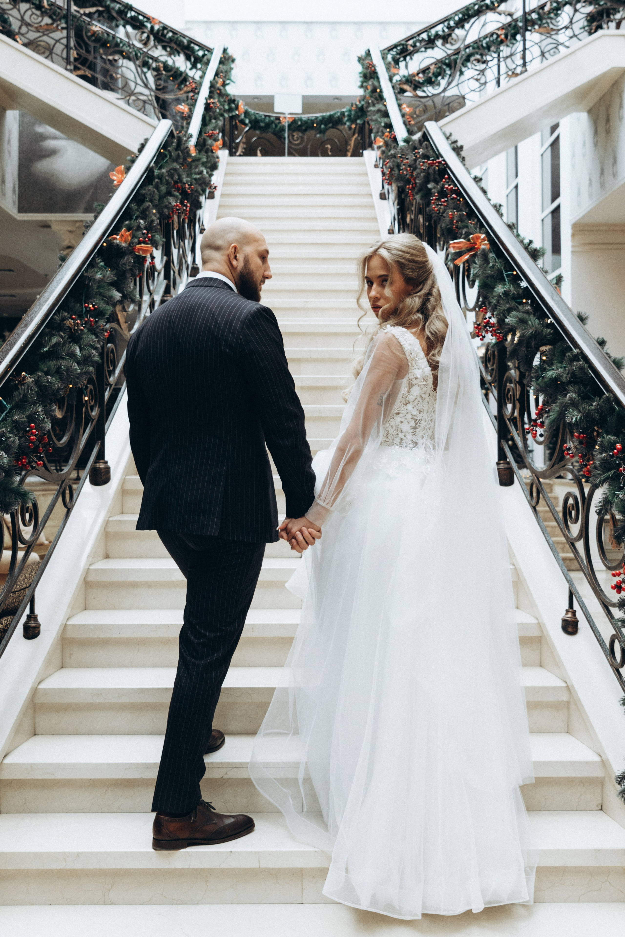 Утро и роспись Виктора и Марии. Ваш фотограф в Одинцовском районе и Москве