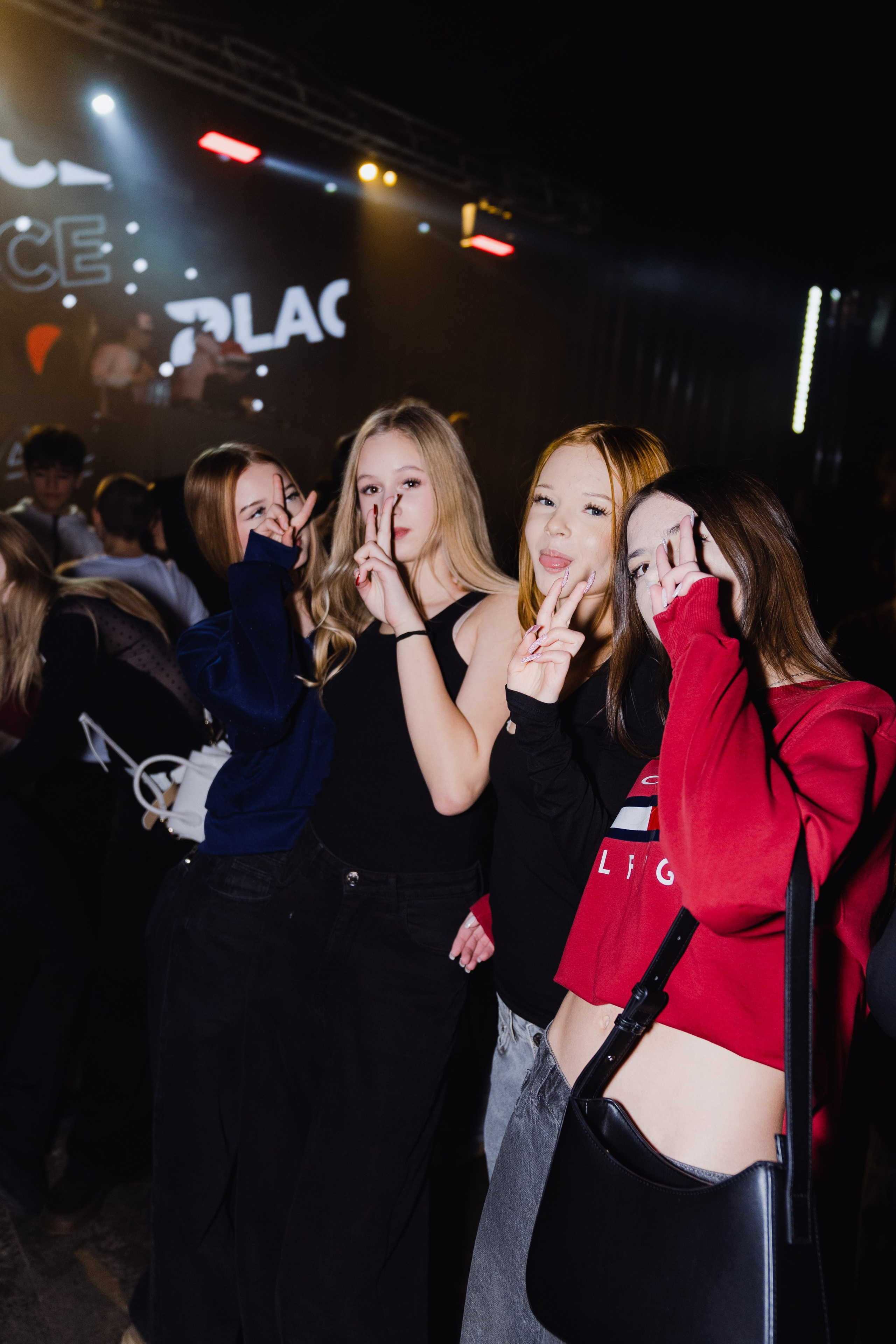 PLACE PARTY. Photographer Alexandr