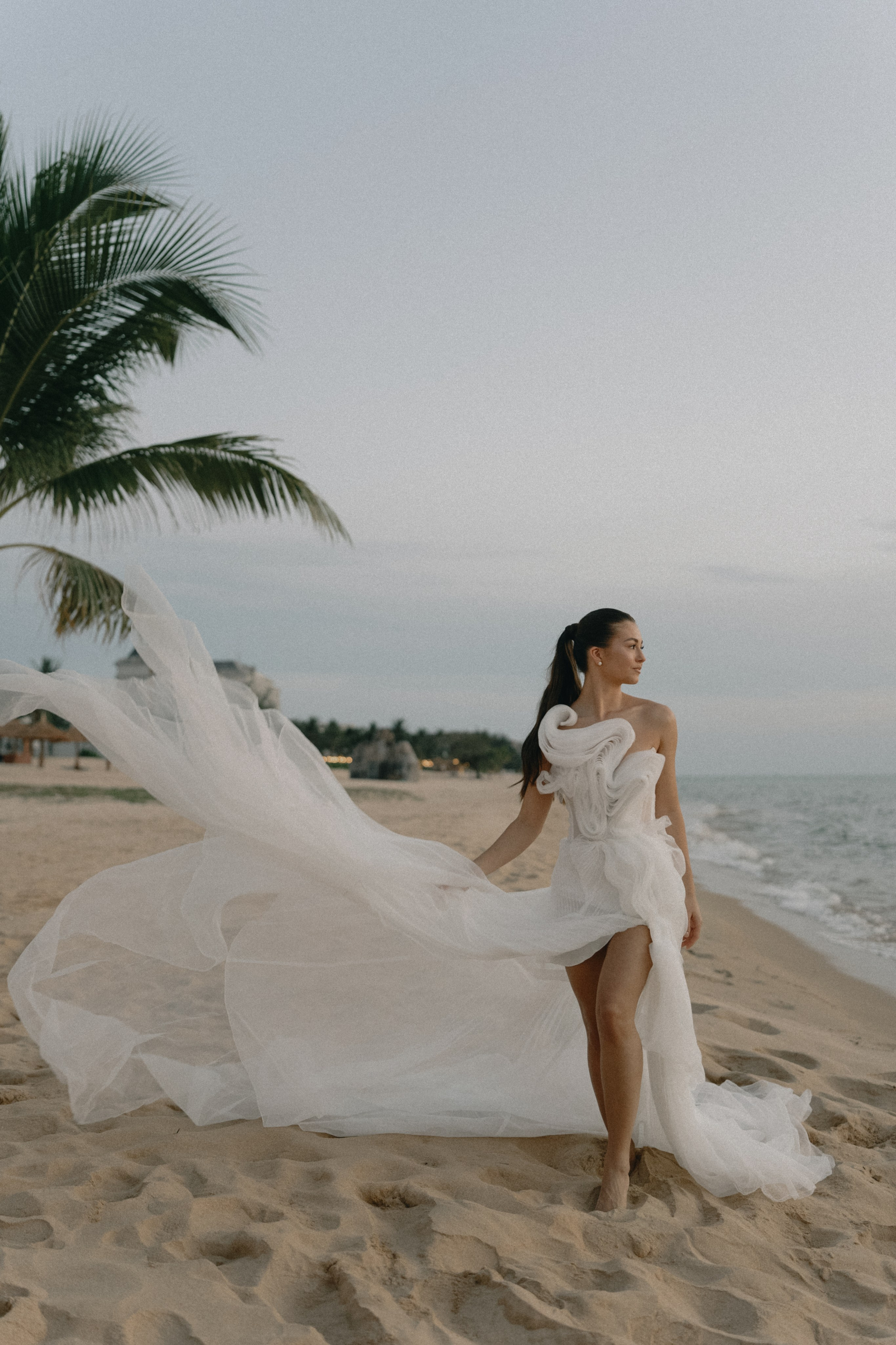 Иван & Анастасия. La Marée wedding agency Свадебное агентство на Фукуоке, Вьетнам — организация свадеб, декор, координация и помощь парам для идеального дня