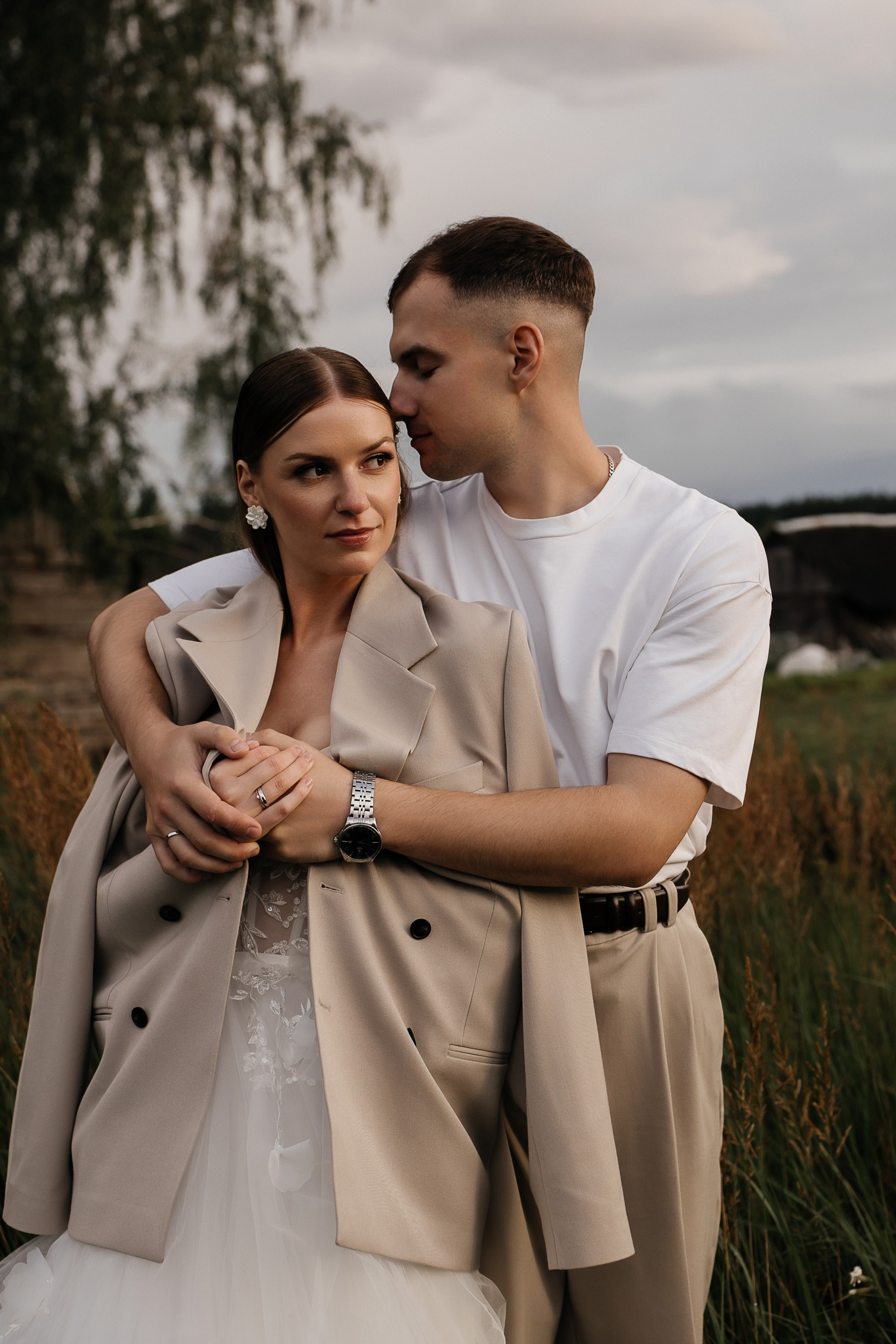 Свадьбная фотосессия в деревенской атмосфере. Свадебный и семейный фотограф Виолетта Сидельникова. Краснодар, Россия, Беларусь, Европа