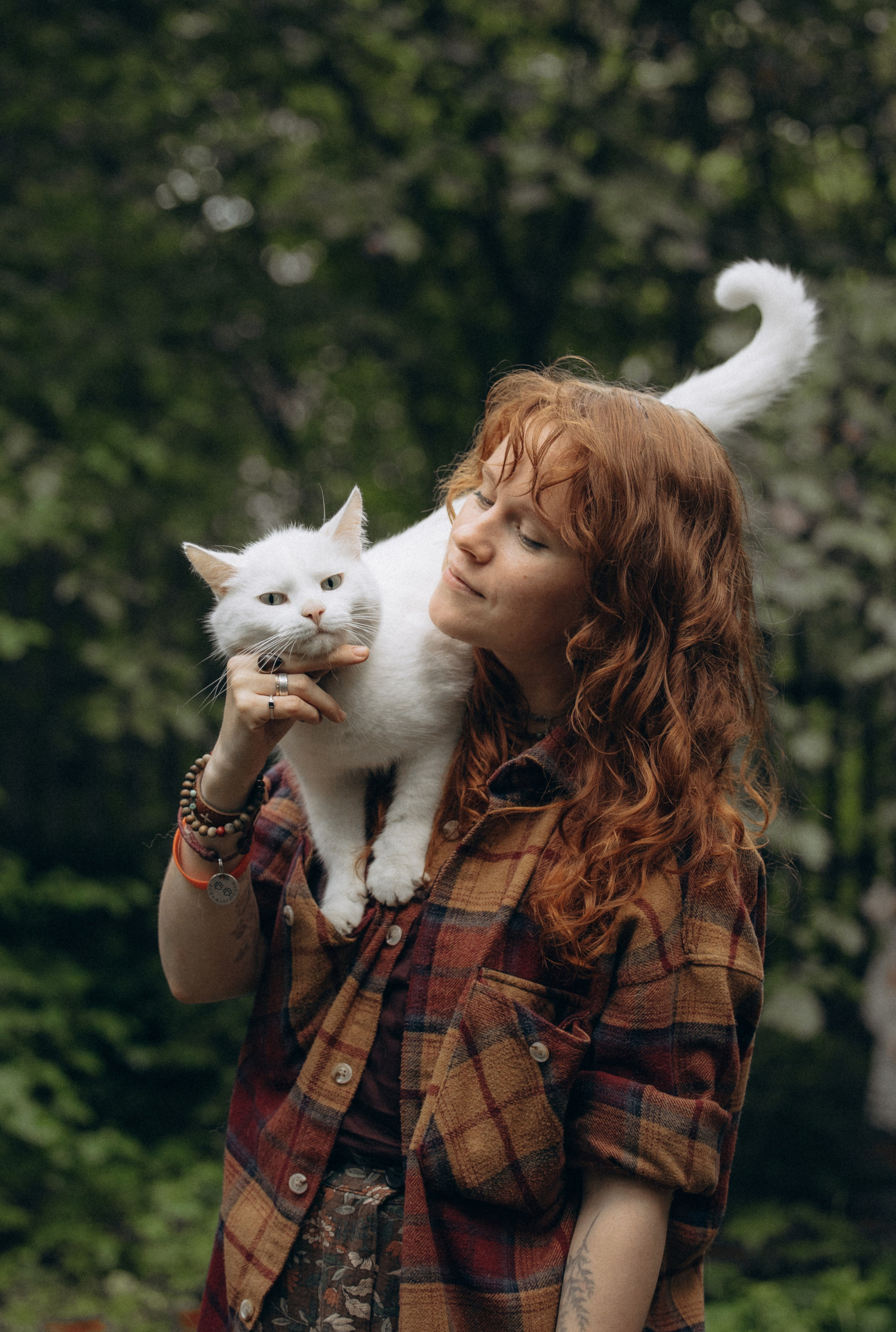 Настасья и кот Шалфей. Фотограф анималист в Казани Алина Сулейманова. Фотограф животных
