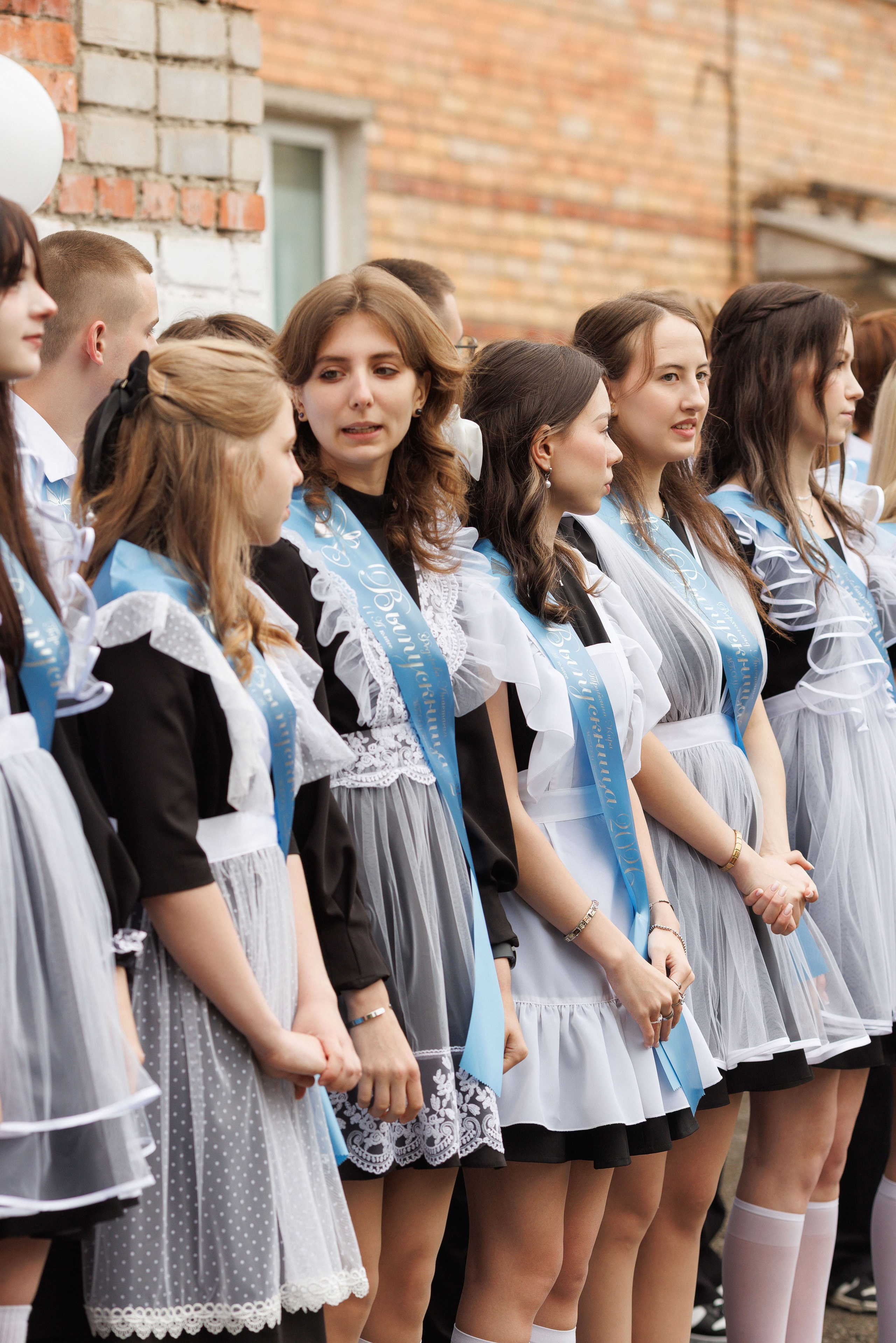 Последний звонок Гимназия Артем. Photoalbum-vl.ru