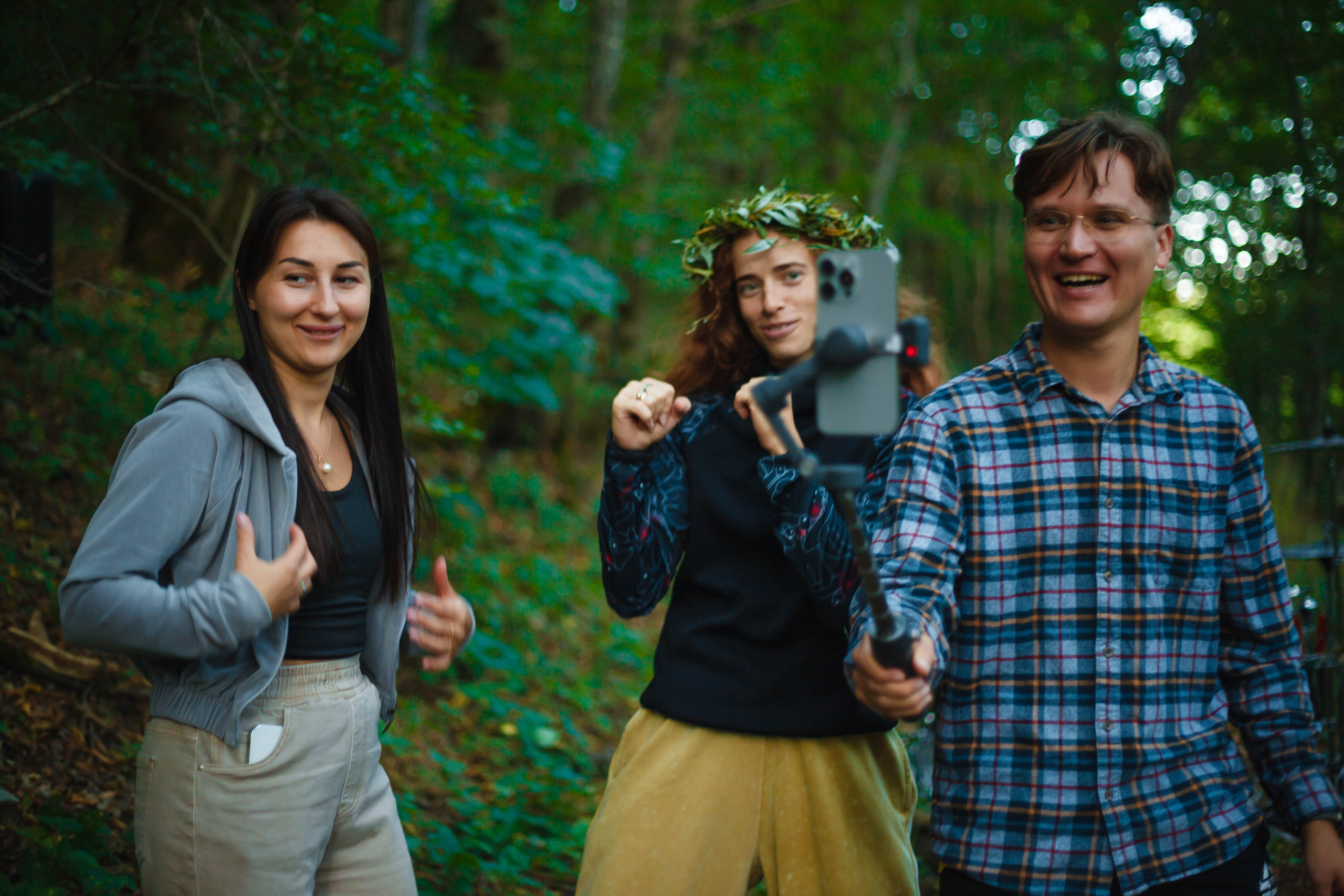 Клип. Уличный фотограф Города N