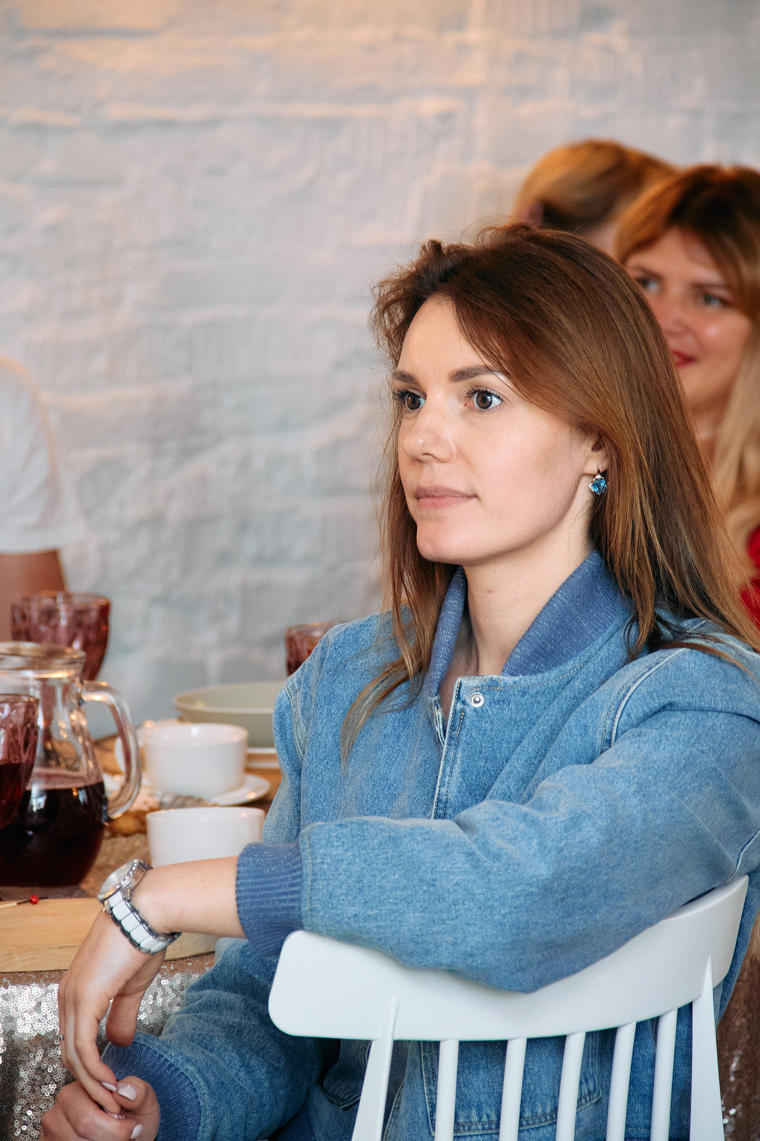 Деловой разговор «Перспективы инвестиций в 2024 году». Фотограф в Смоленске Ася Польшина