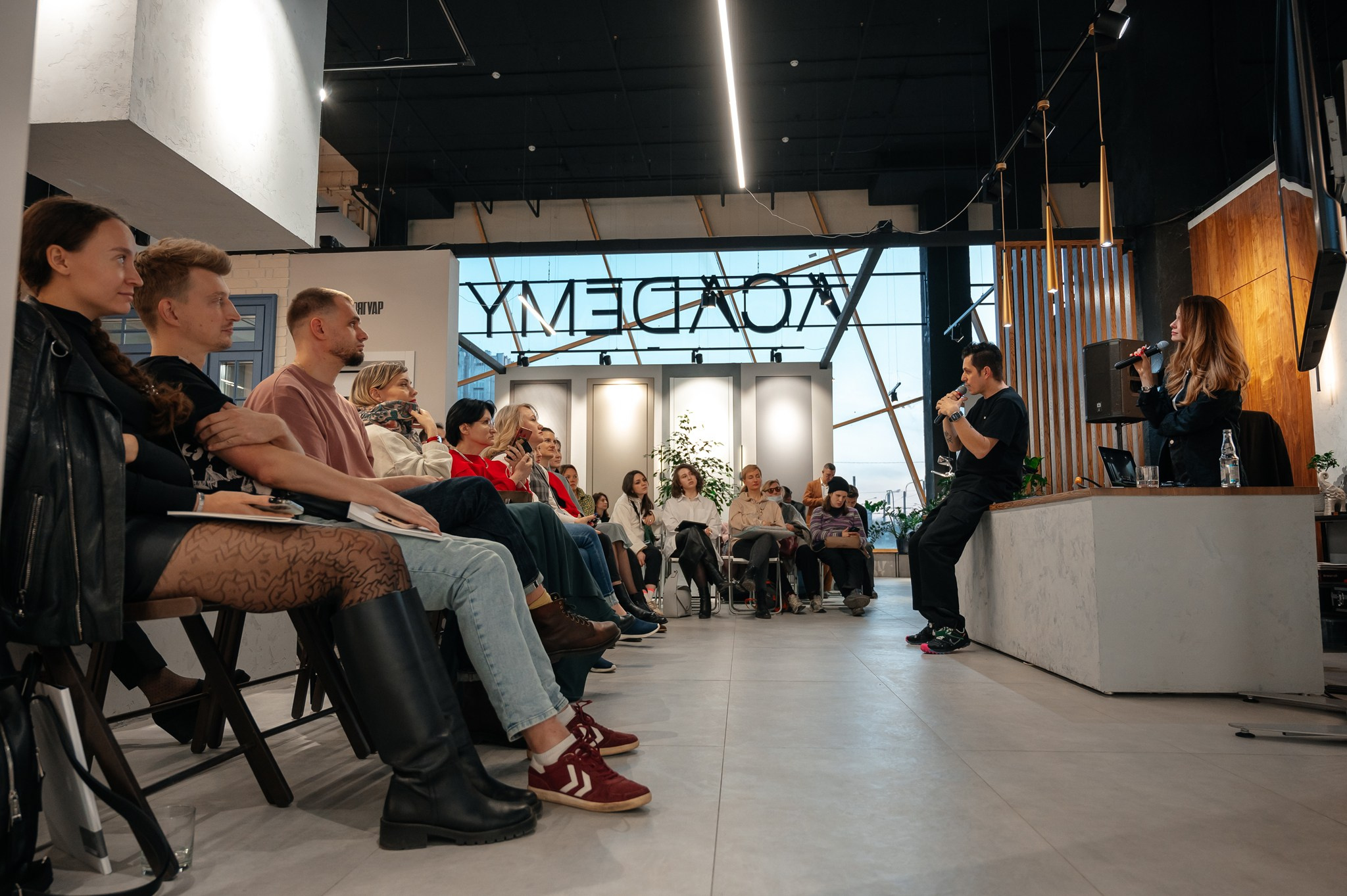 Выступление дизайнера в Academy. Свадебный и семейный фотограф из Санкт-Петербурга Климов Анатолий