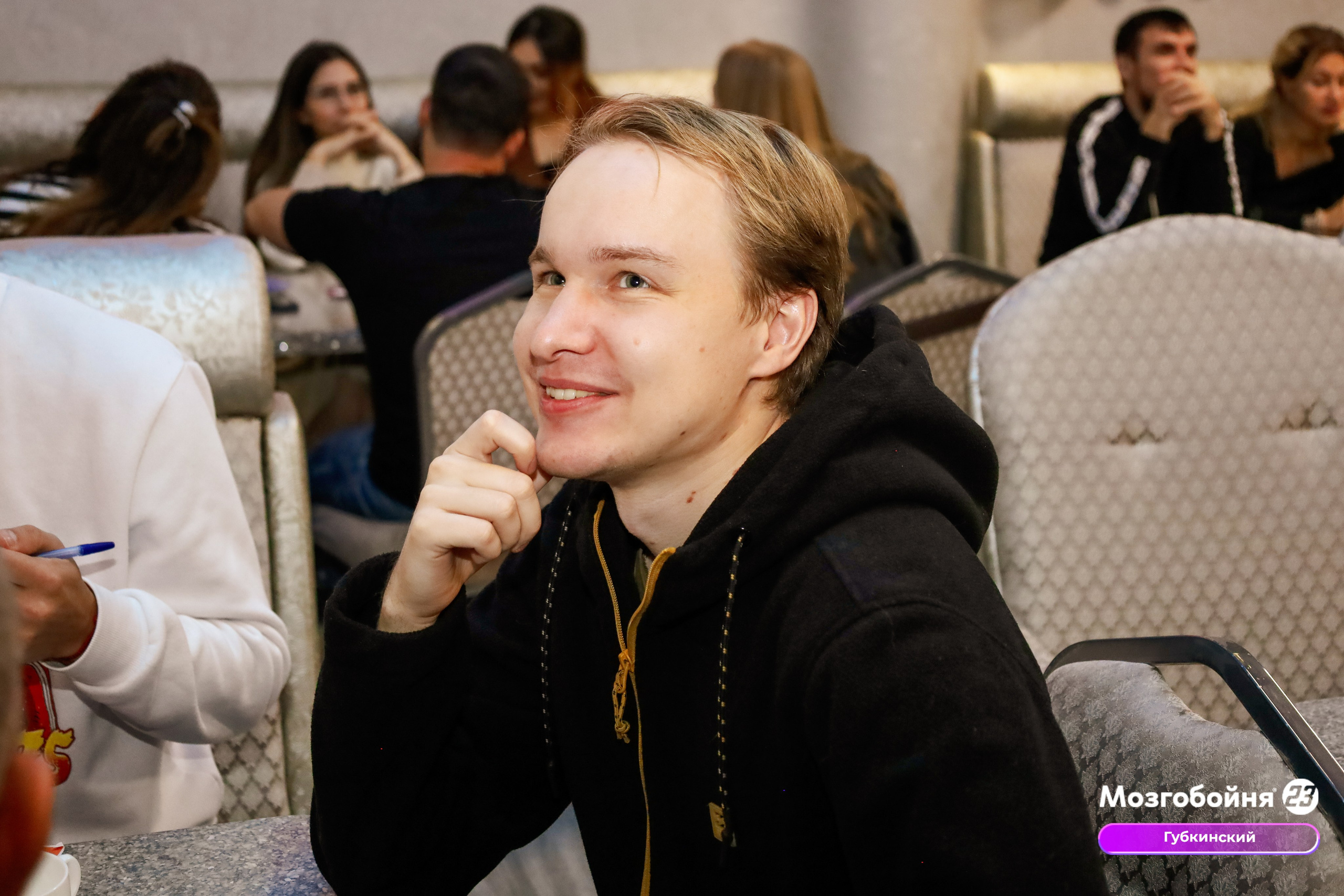 1 октября 2023. Фотограф в Губкинском | Александра Артамонова