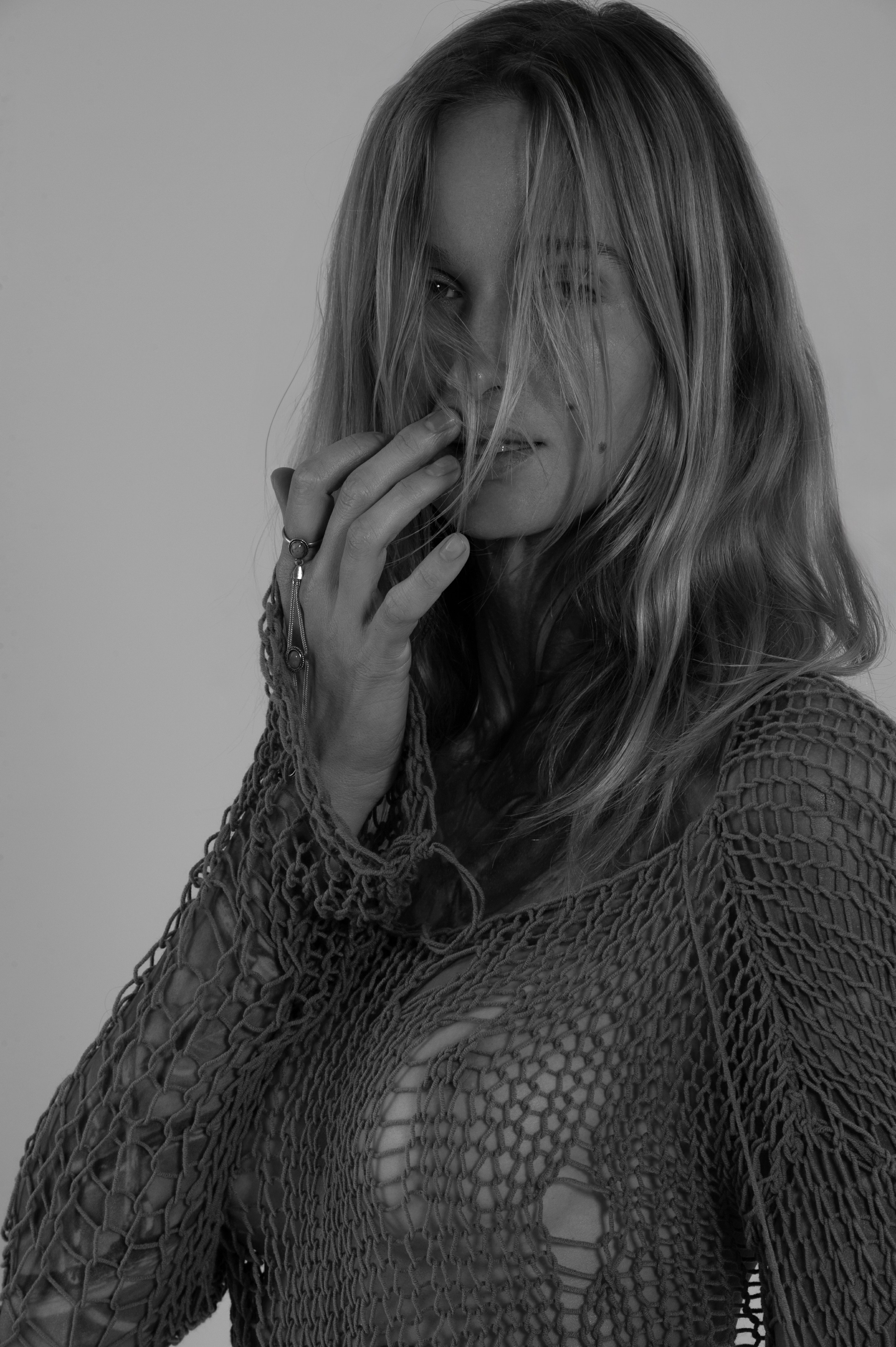 Фотосессия в стиле минимализм. Александр Mr.Brass — фотографирую женский портрет в Москве