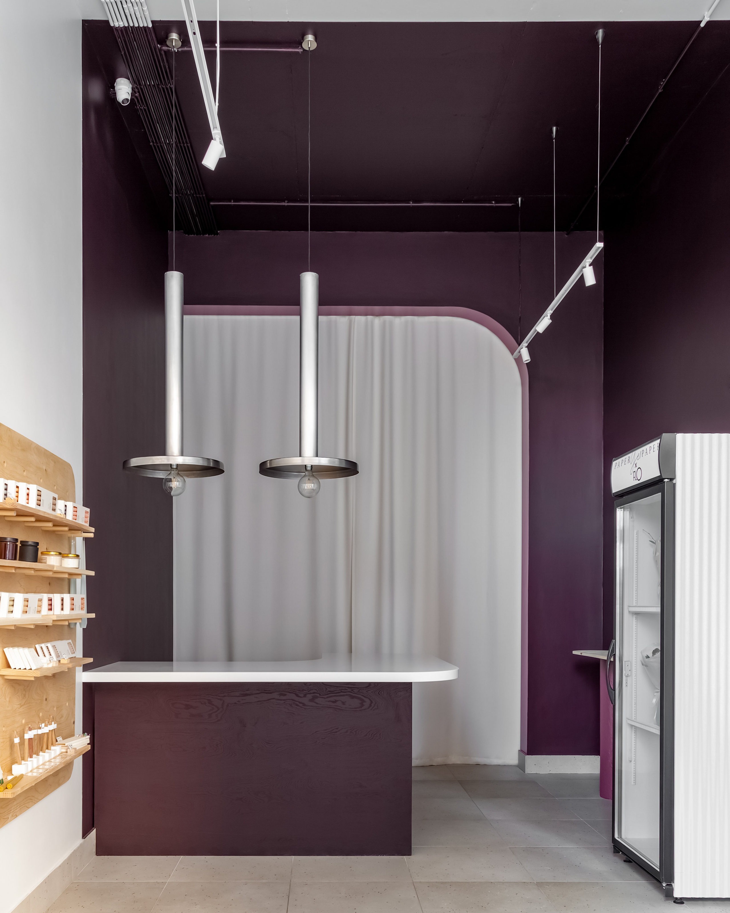 Корнер упаковки подарков Paper Yes Paper. Дизайнер интерьеров