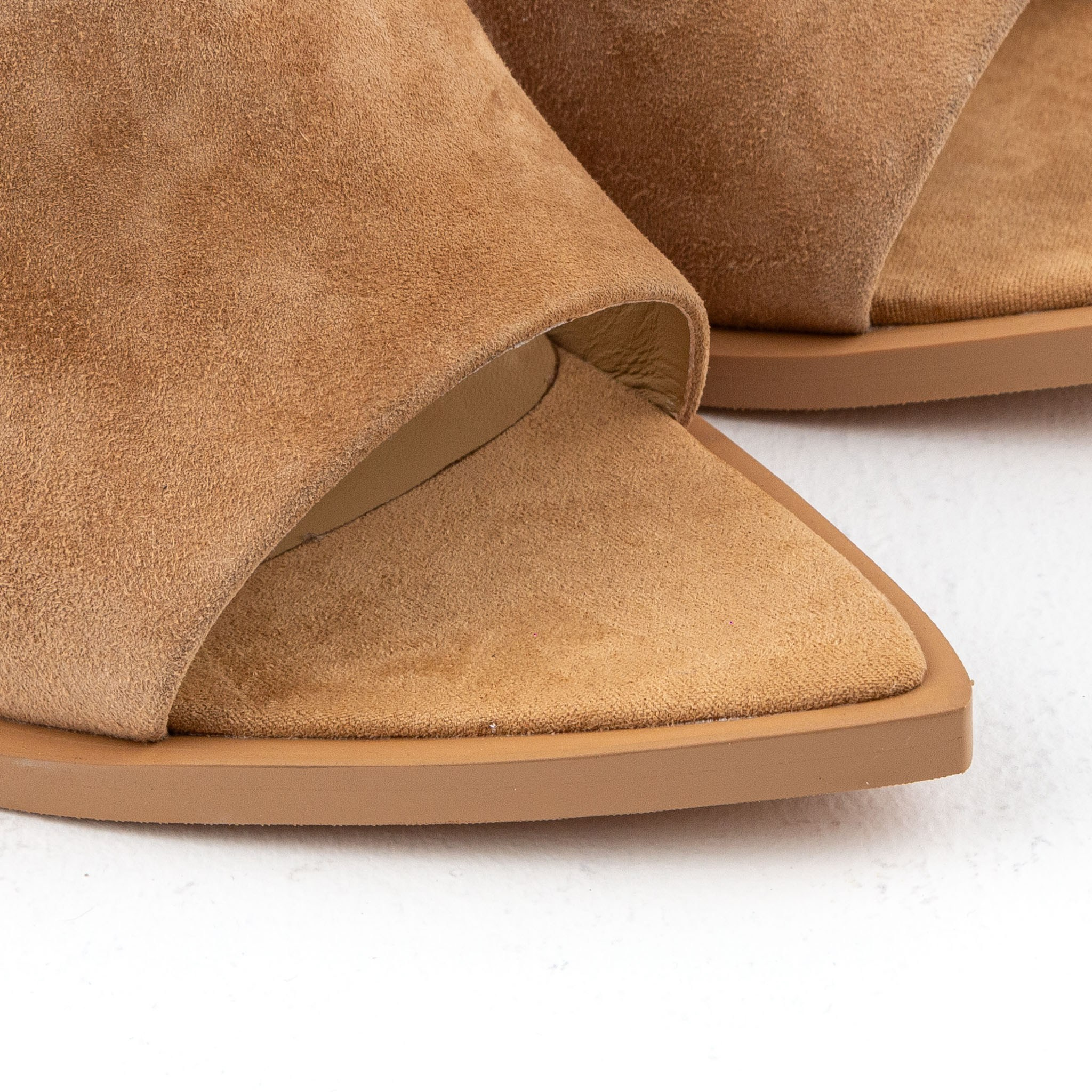 Обувь. Александр Стряпунин — предметный фотограф в Улан-Удэ