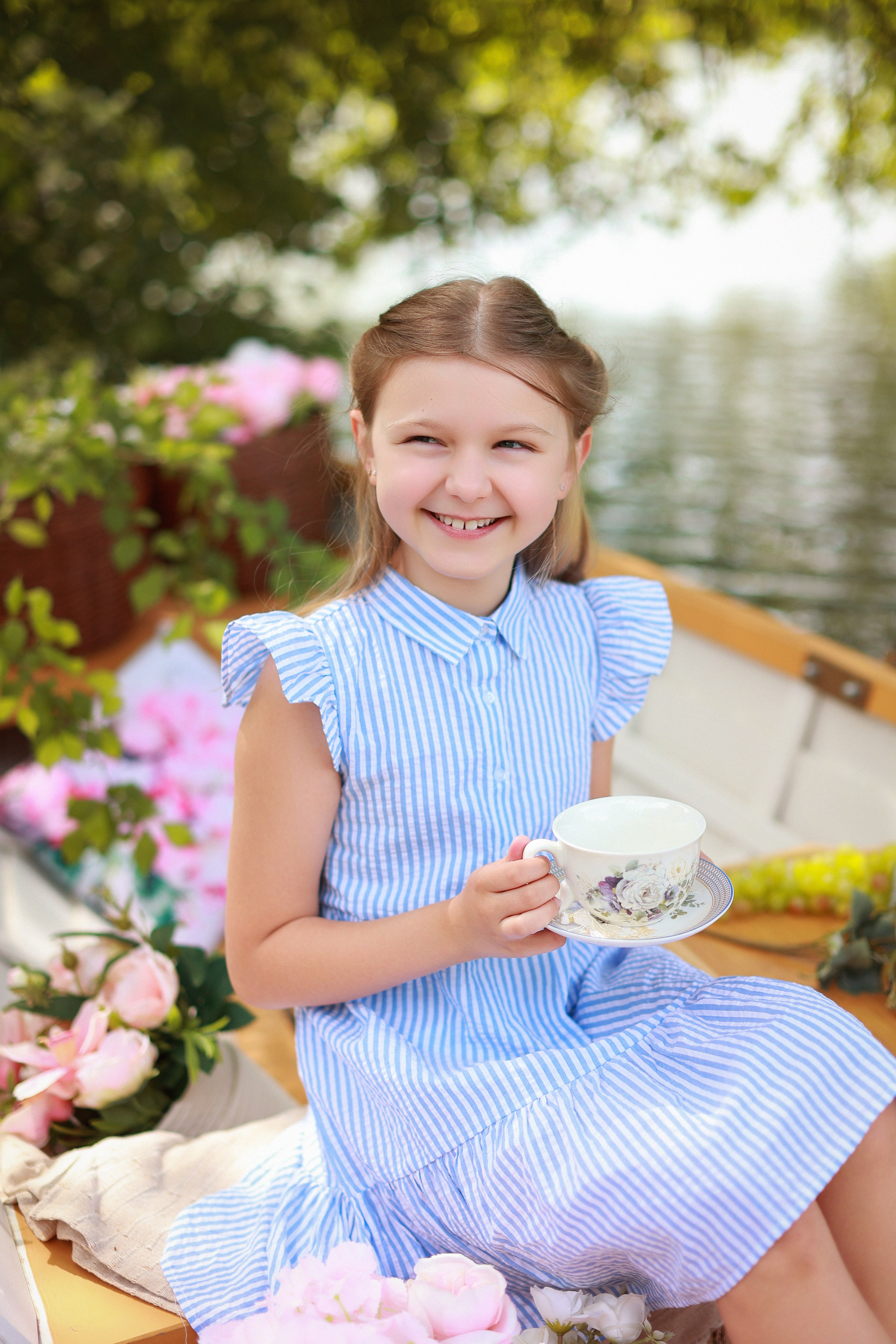 Цветочная лодочка. Детский семейный фотограф Краснодар