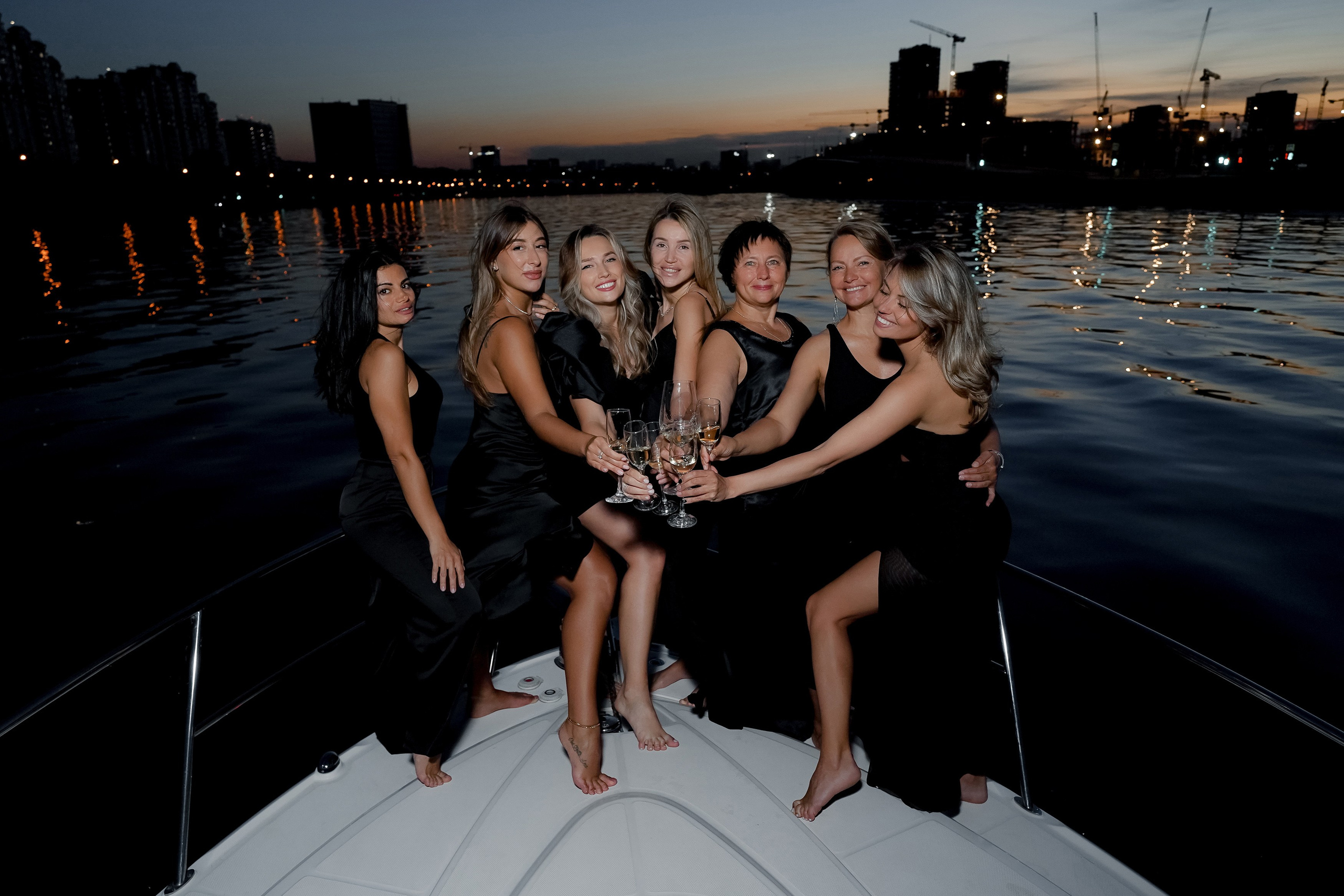 День Рождения на яхте. Свадебный фотограф Москва