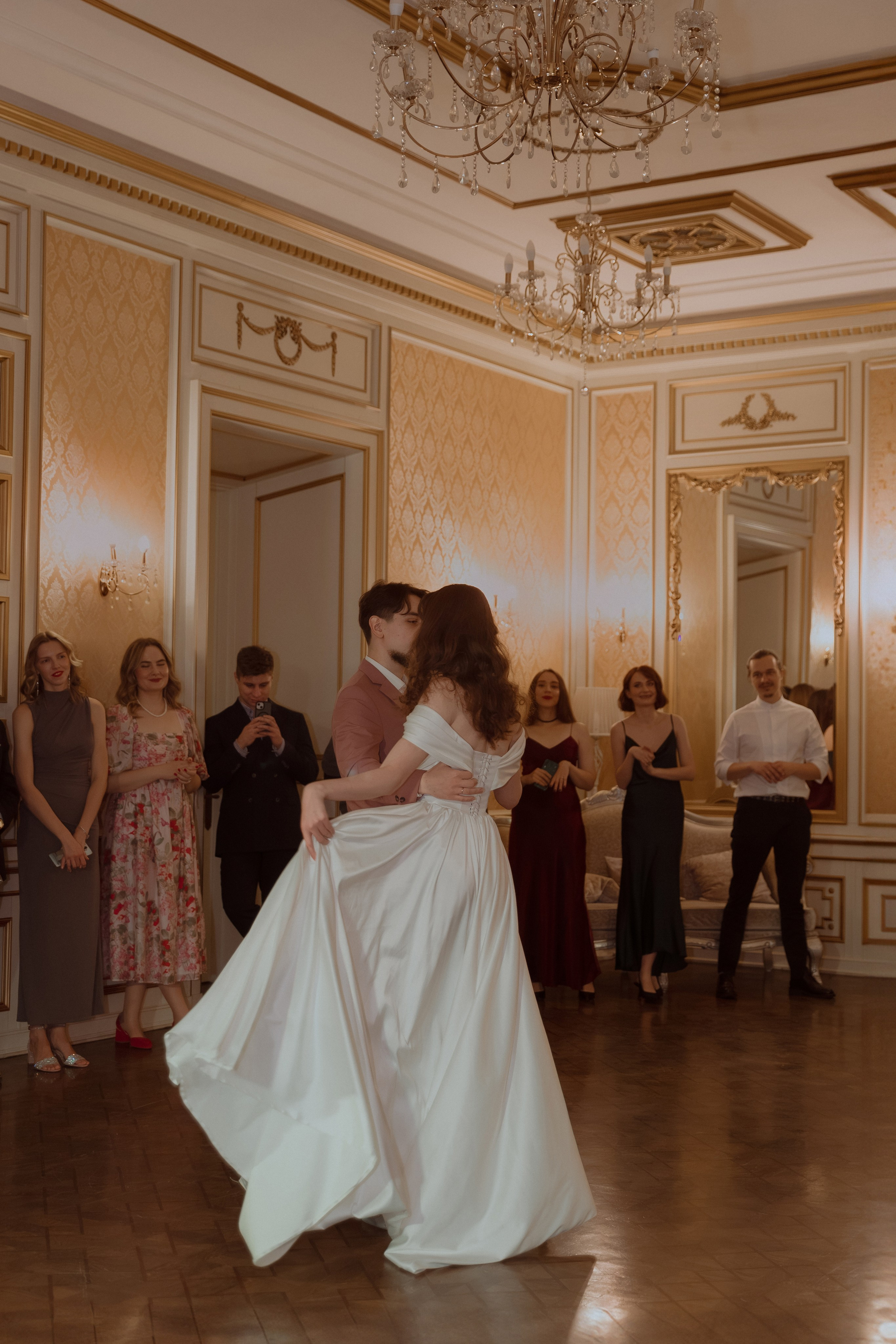 Welcome back to your own dinner party. Фотограф Лия Козловская Минск