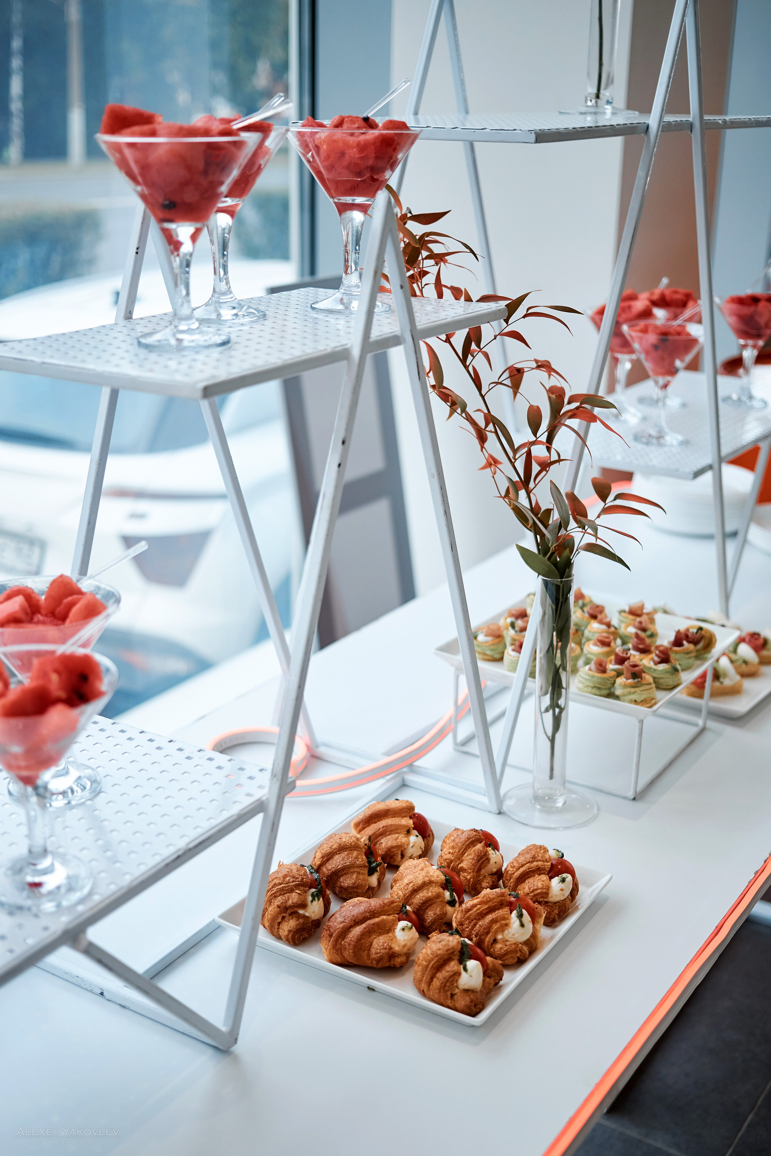 Модный показ PRE-FALL модельной школы Modeling+. Фотограф Алексей Яковлев