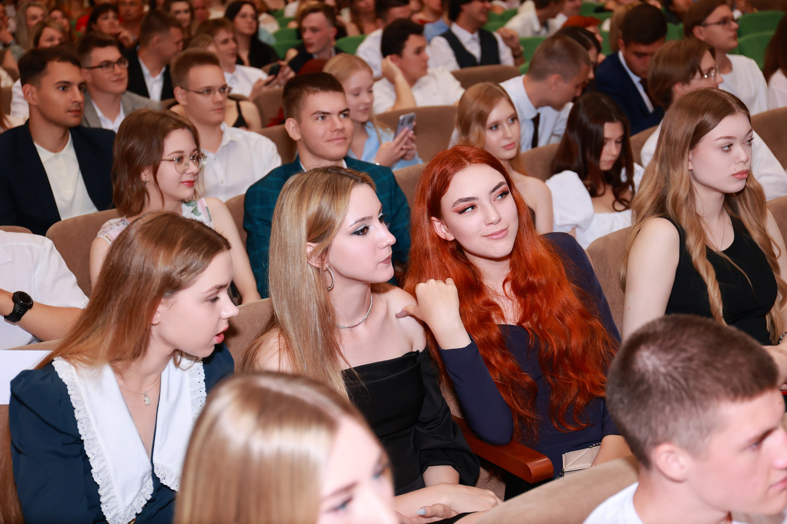 Вручение аттестатов Гимназия 87. Детский семейный фотограф Краснодар