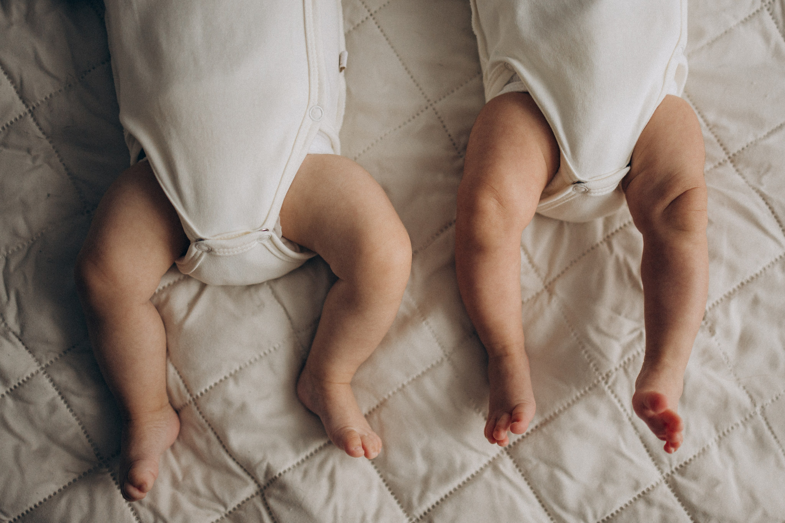 Семейная фотосессия с новорожденным, фотосессия новорожденного, ньюборн, фотосессия ньюборн, ньюборн лайфстайл, фотосессия новорожденного дома, фотограф новорожденных