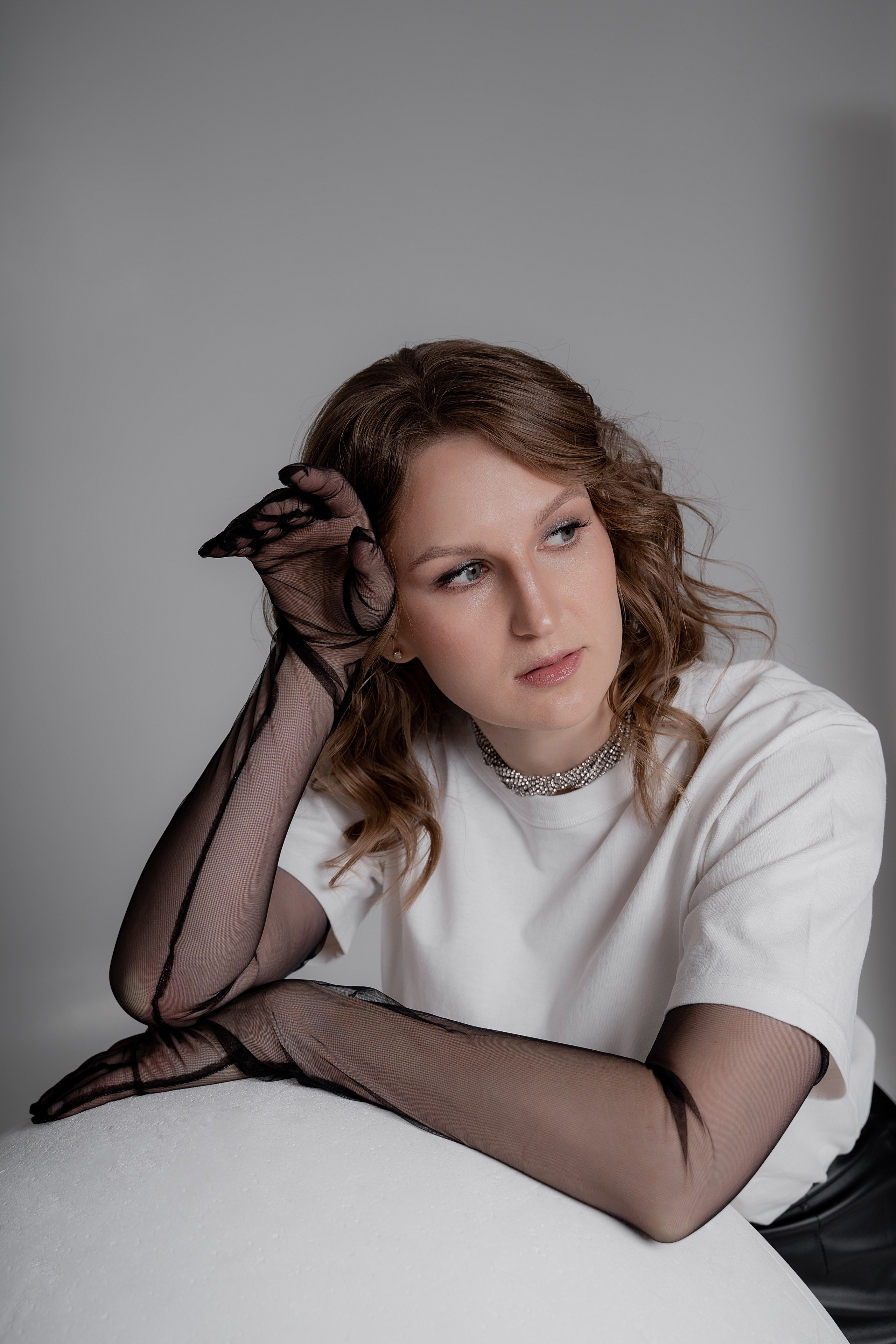 Фотосессия в студии «Классическая женственность». Портретный и свадебный фотограф Алла Карени Москва