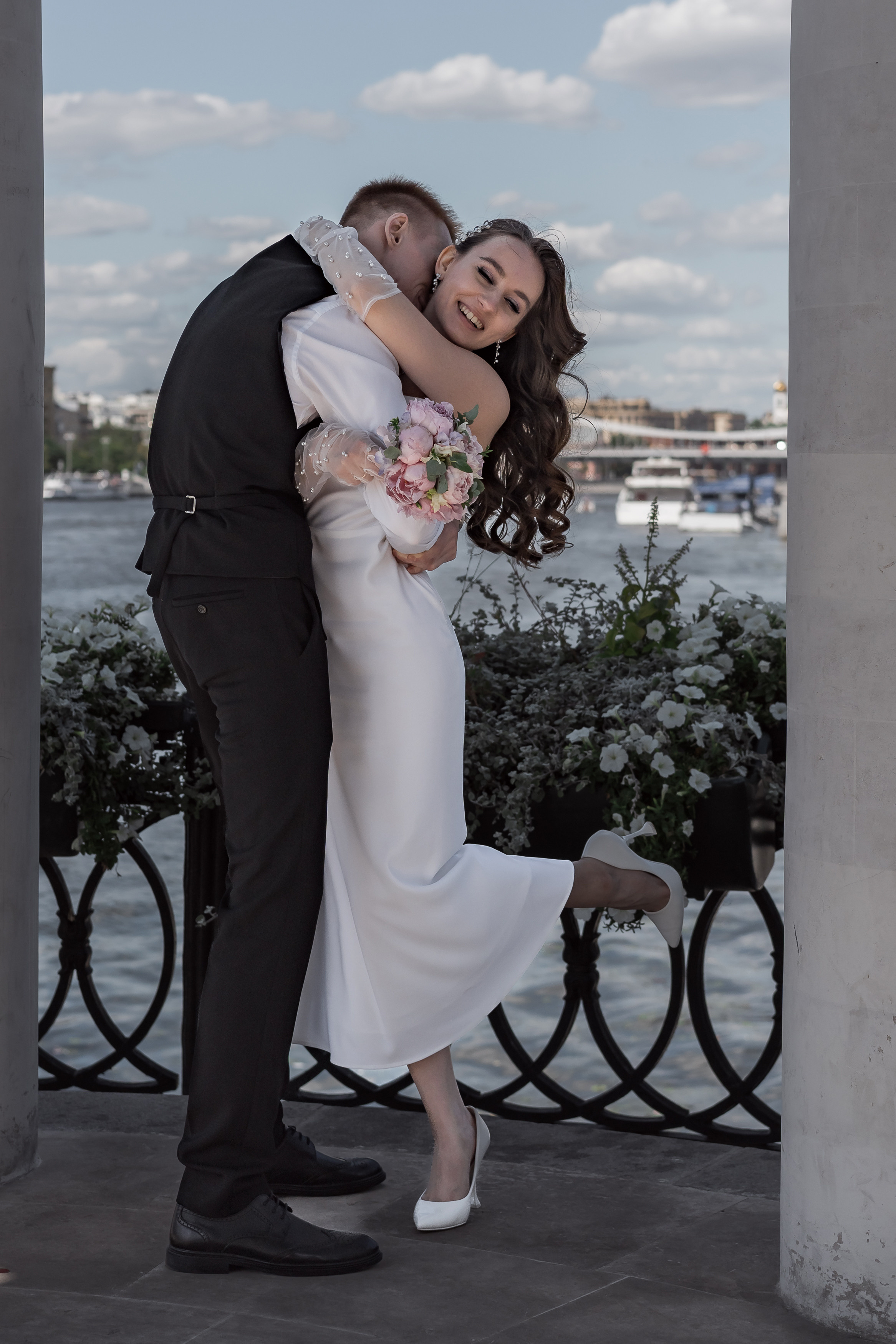 Свадебная прогулка в парке Горького. Портретный фотограф Олеся Владимирова в Москве