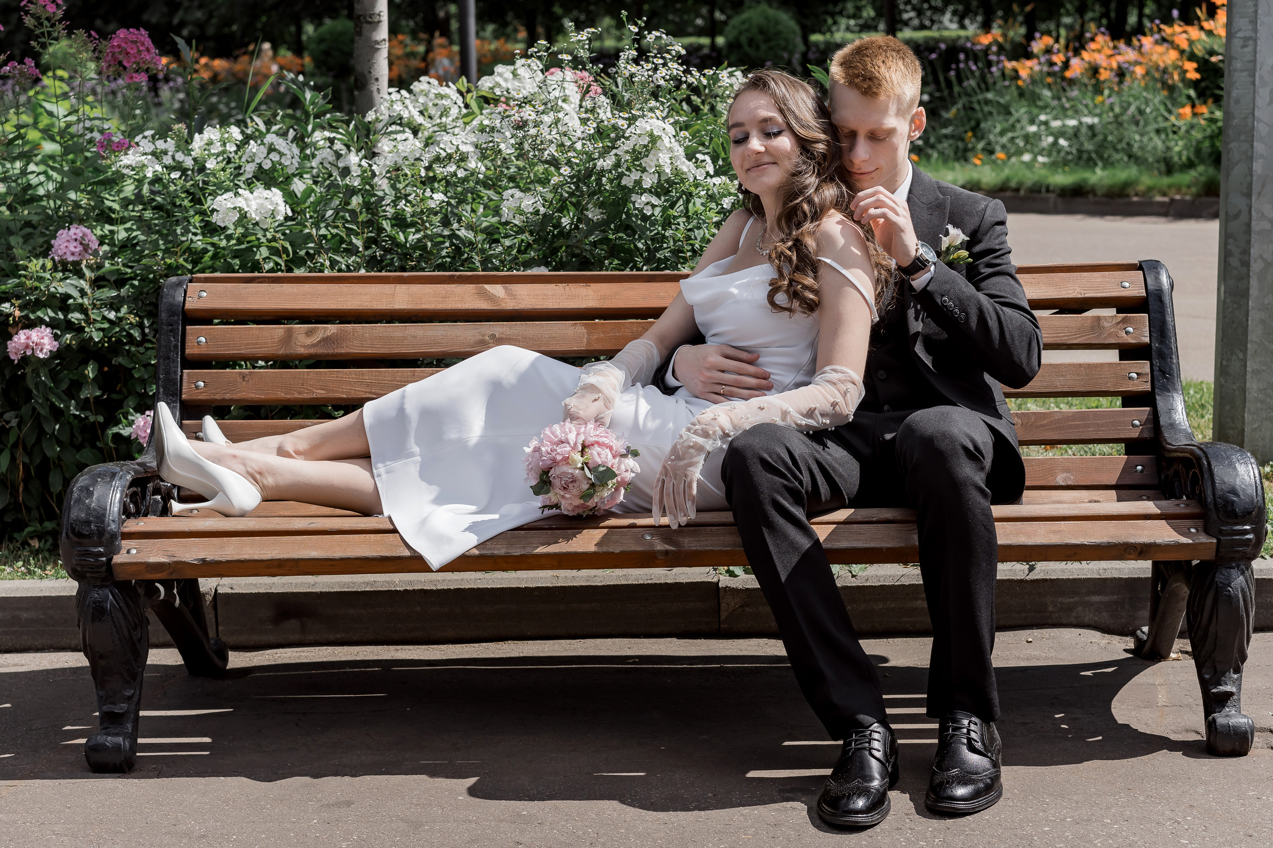 Свадебная прогулка в парке Горького. Портретный фотограф Олеся Владимирова в Москве