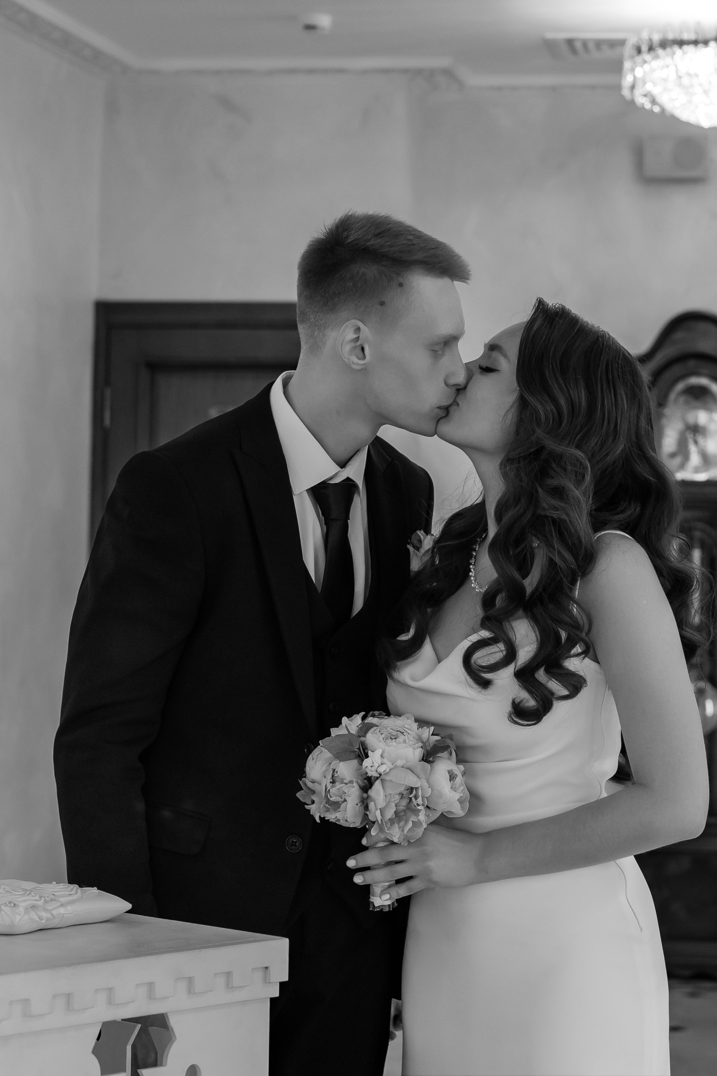 Свадебная прогулка в парке Горького. Портретный фотограф Олеся Владимирова в Москве